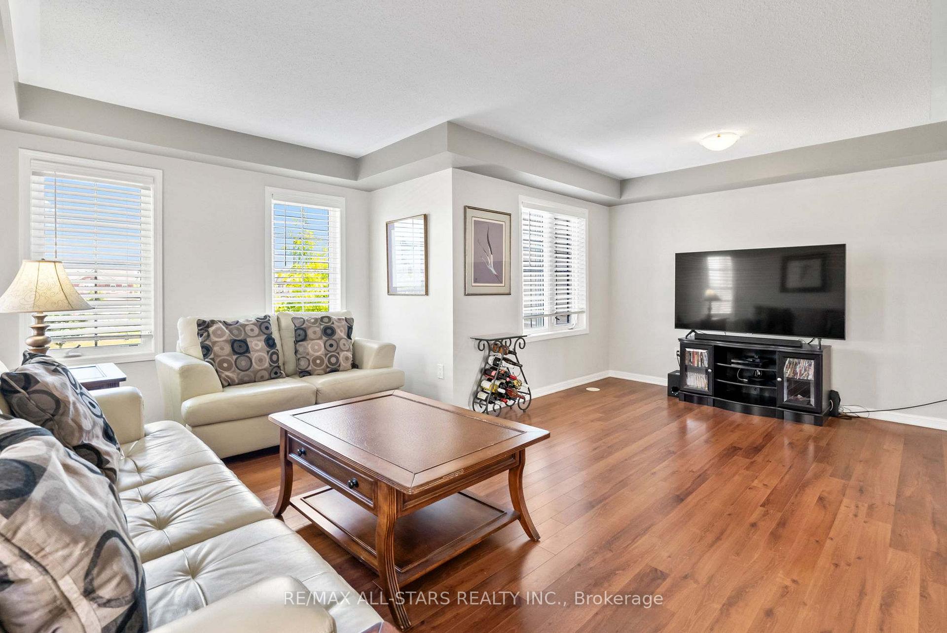 Photo 15 of 2450 William Jackson Drive, Pickering, Duffin Heights — HOMEH