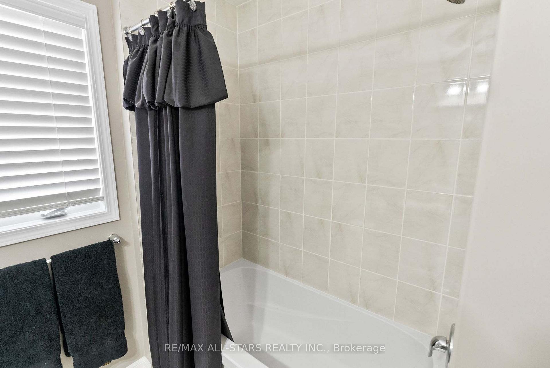 Photo 28 of 2450 William Jackson Drive, Pickering, Duffin Heights — HOMEH