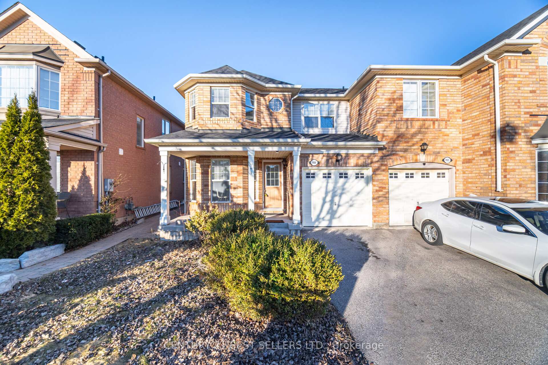 Front of 1191 Barclay Circle