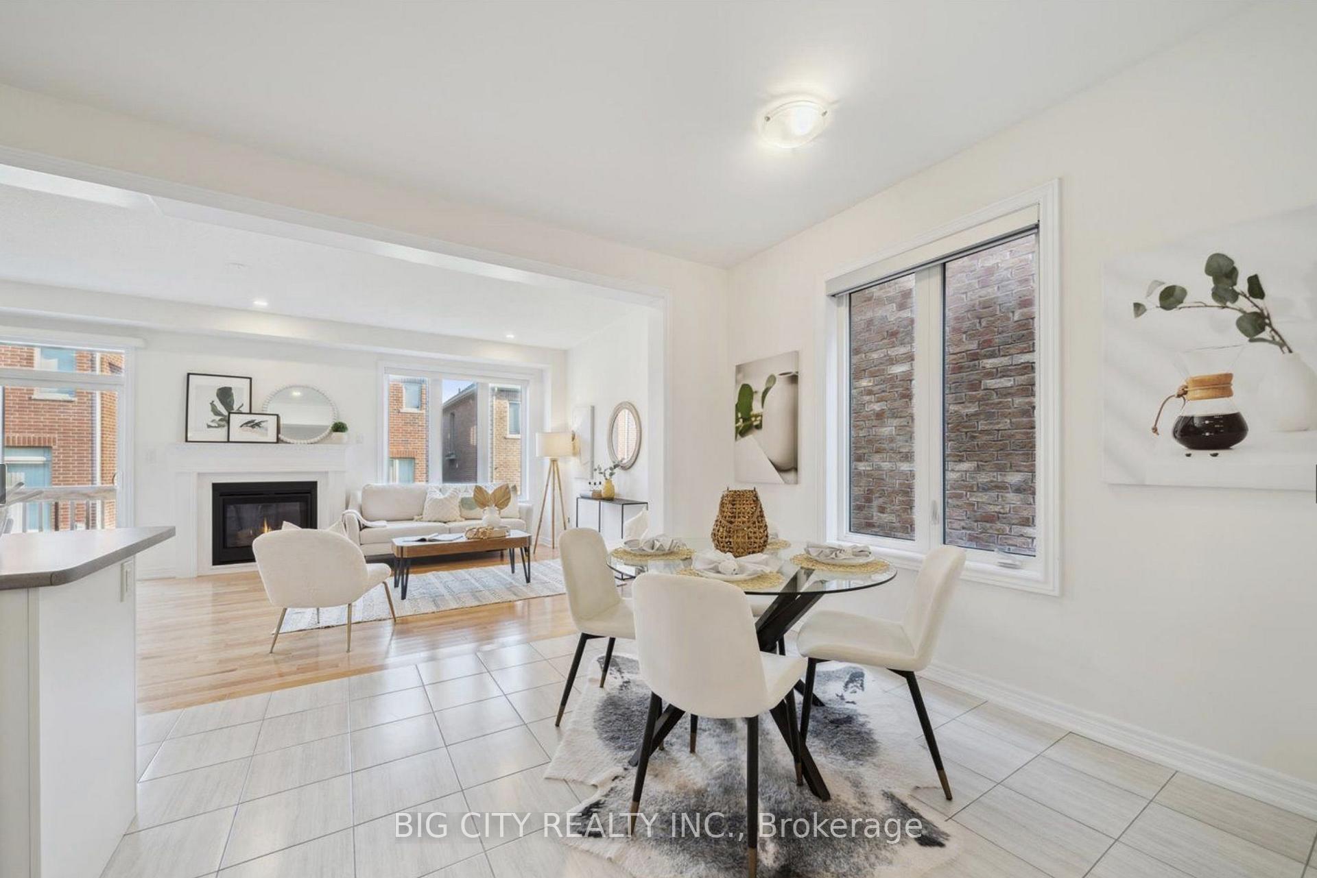 Photo 5 of 1192 Enchanted Crescent, Pickering, Rural Pickering — HOMEH