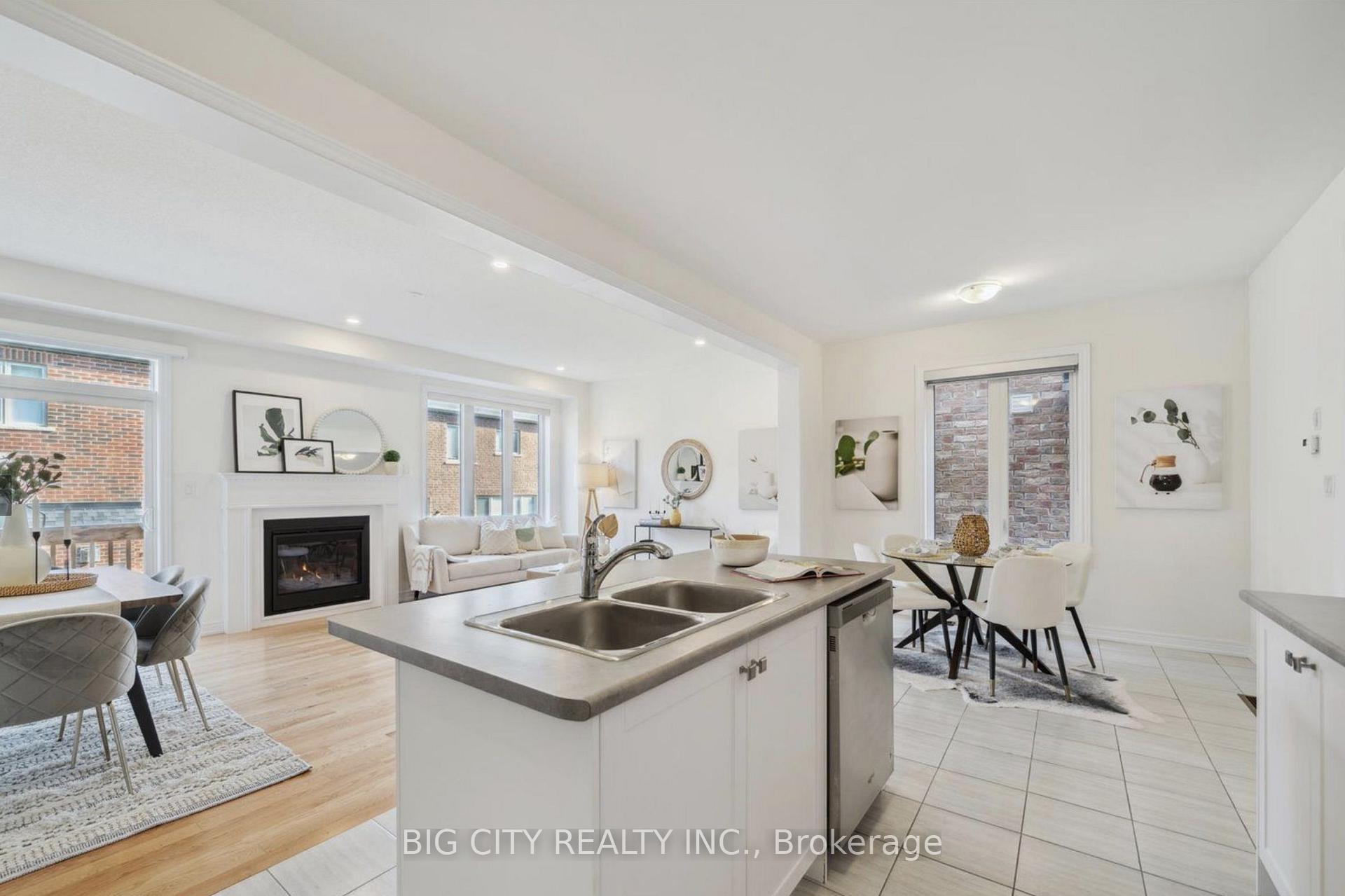 Photo 9 of 1192 Enchanted Crescent, Pickering, Rural Pickering — HOMEH