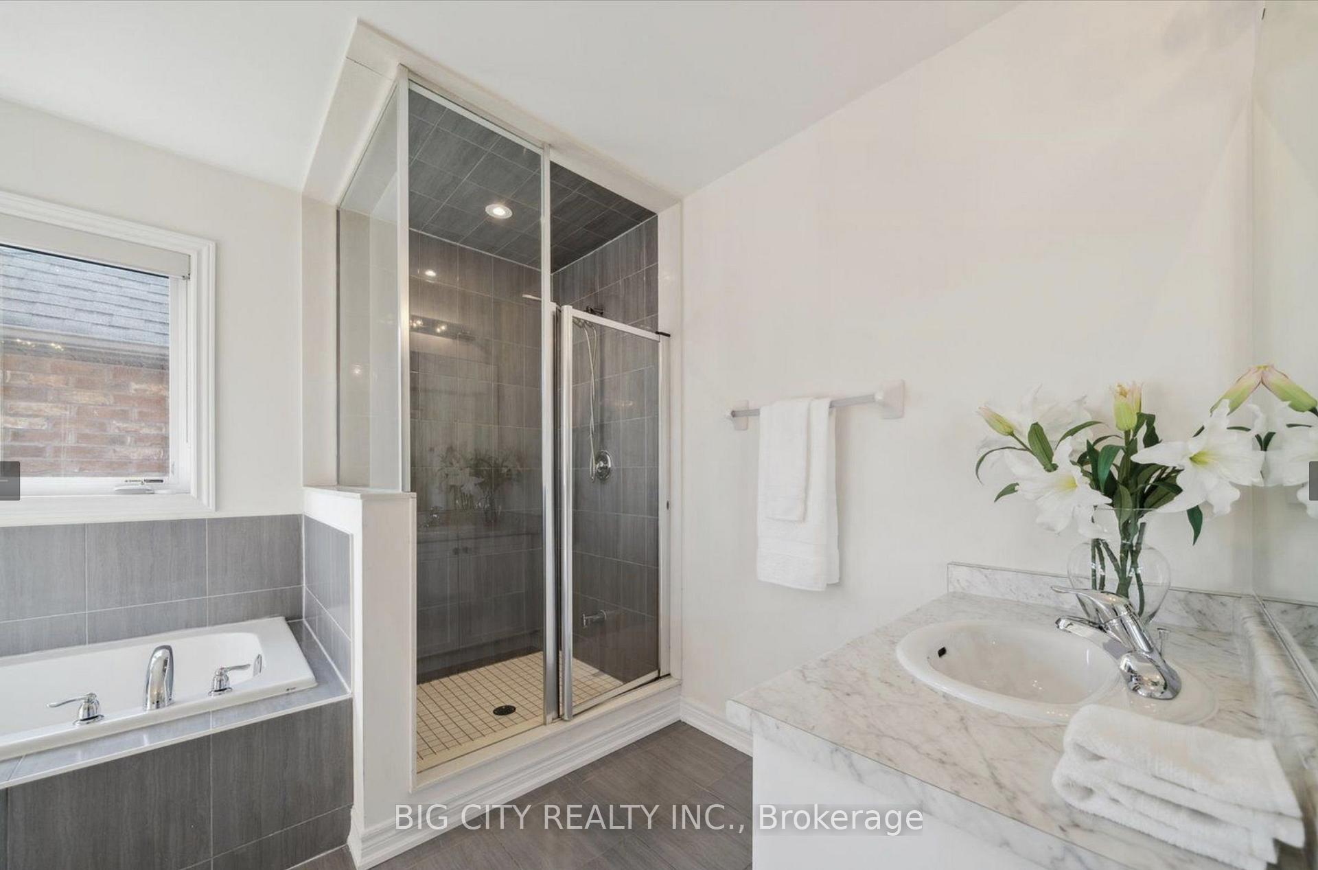 Photo 18 of 1192 Enchanted Crescent, Pickering, Rural Pickering — HOMEH