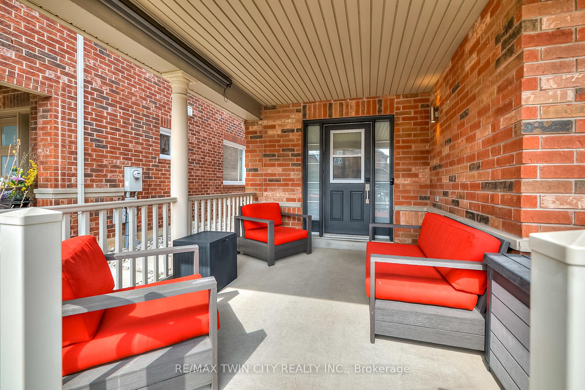 Photo 5 of 1200 McMullen Crescent, Milton, Clarke — HOMEH