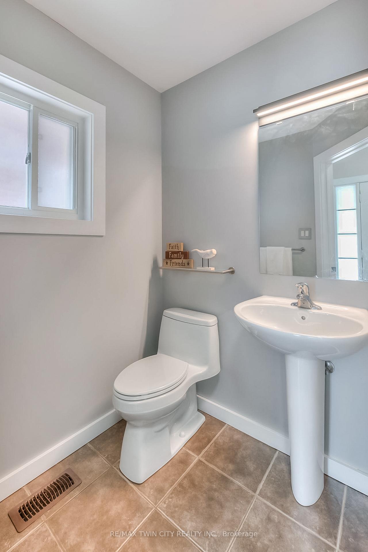 Photo 8 of 1200 McMullen Crescent, Milton, Clarke — HOMEH