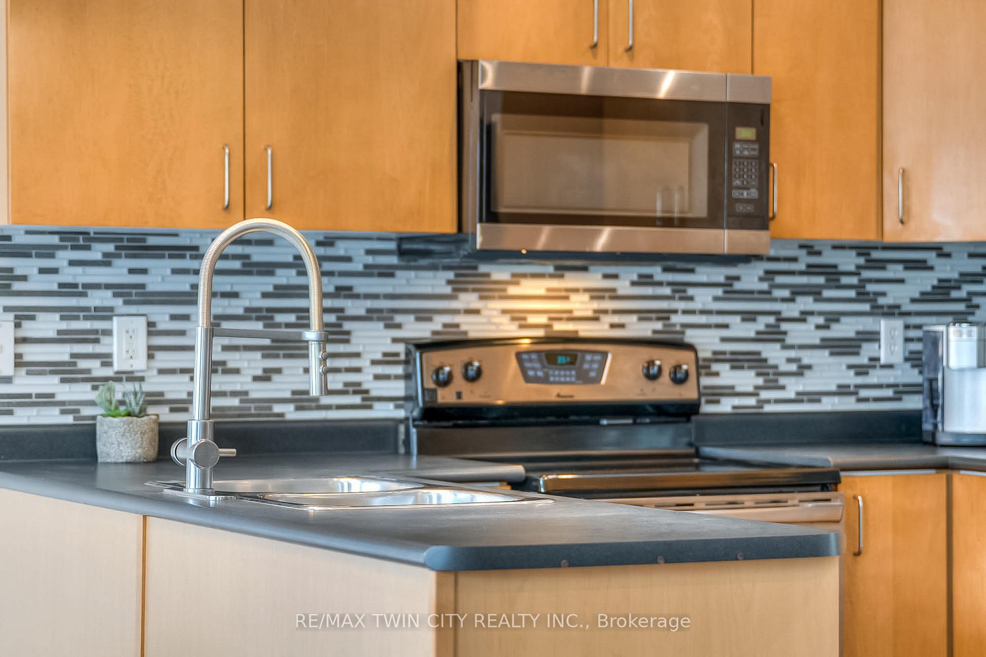 Photo 21 of 1200 McMullen Crescent, Milton, Clarke — HOMEH