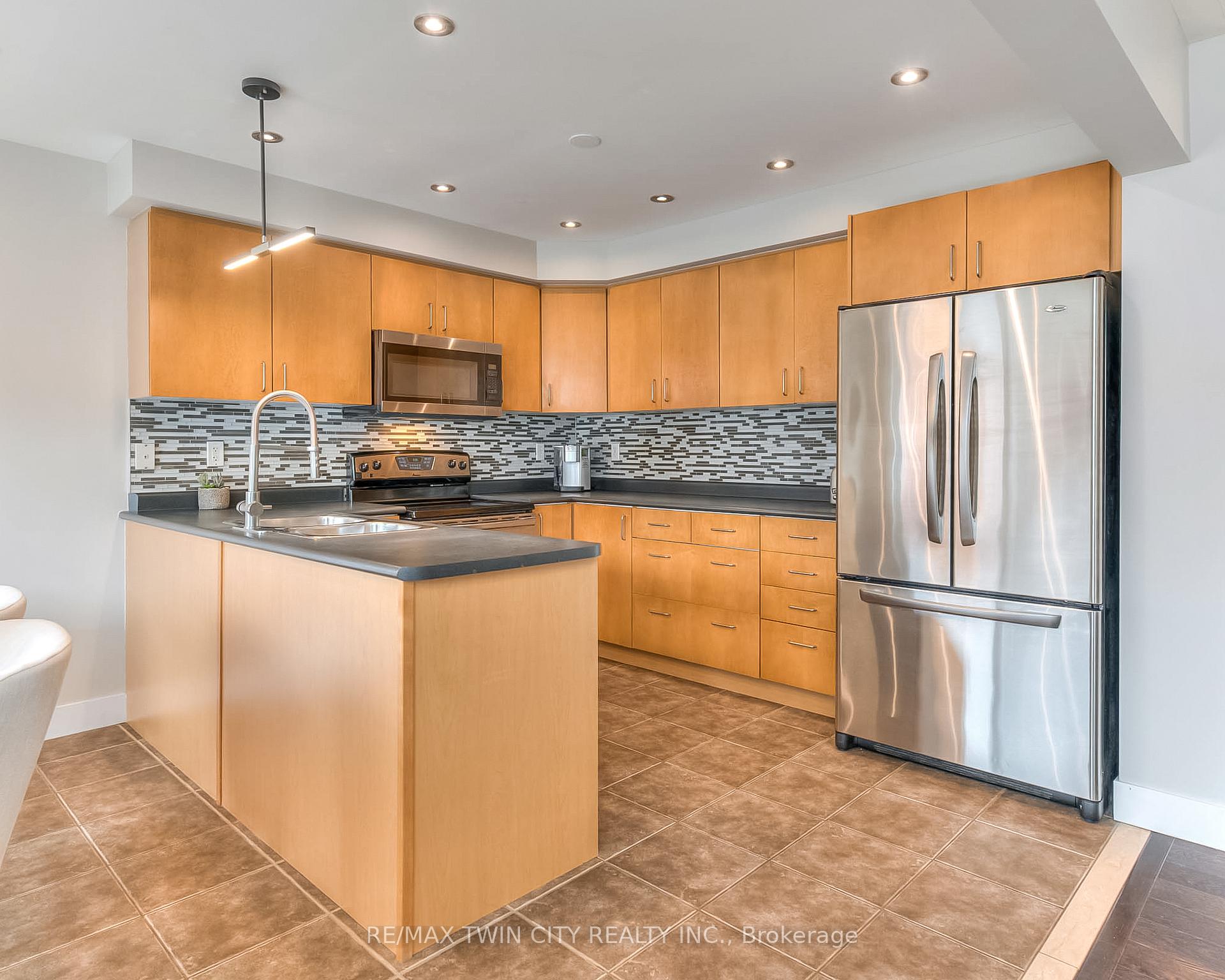 Photo 22 of 1200 McMullen Crescent, Milton, Clarke — HOMEH