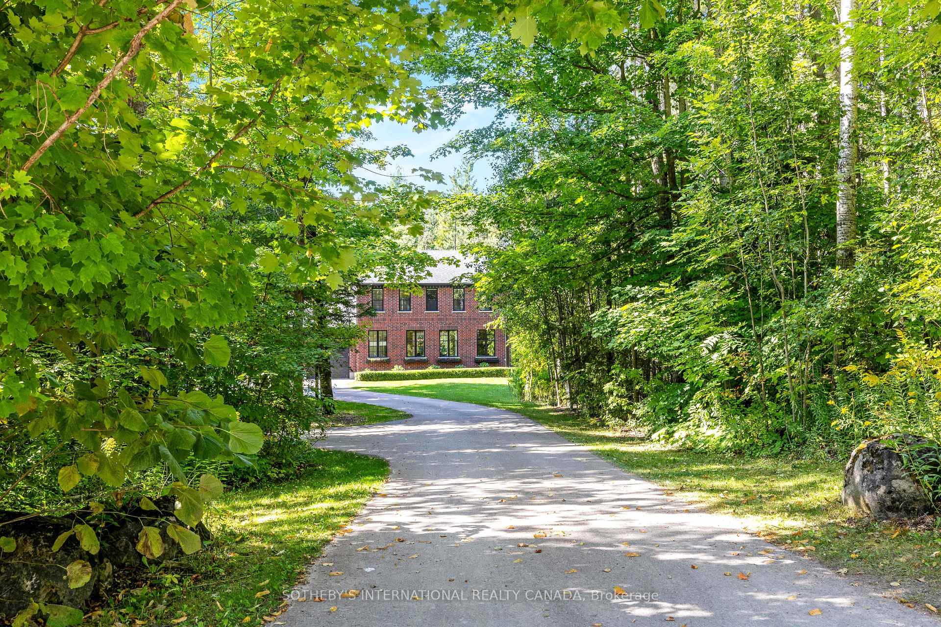 Photo 4 of 4498 Concession 11 Road, Puslinch, Rural Puslinch East — HOMEH