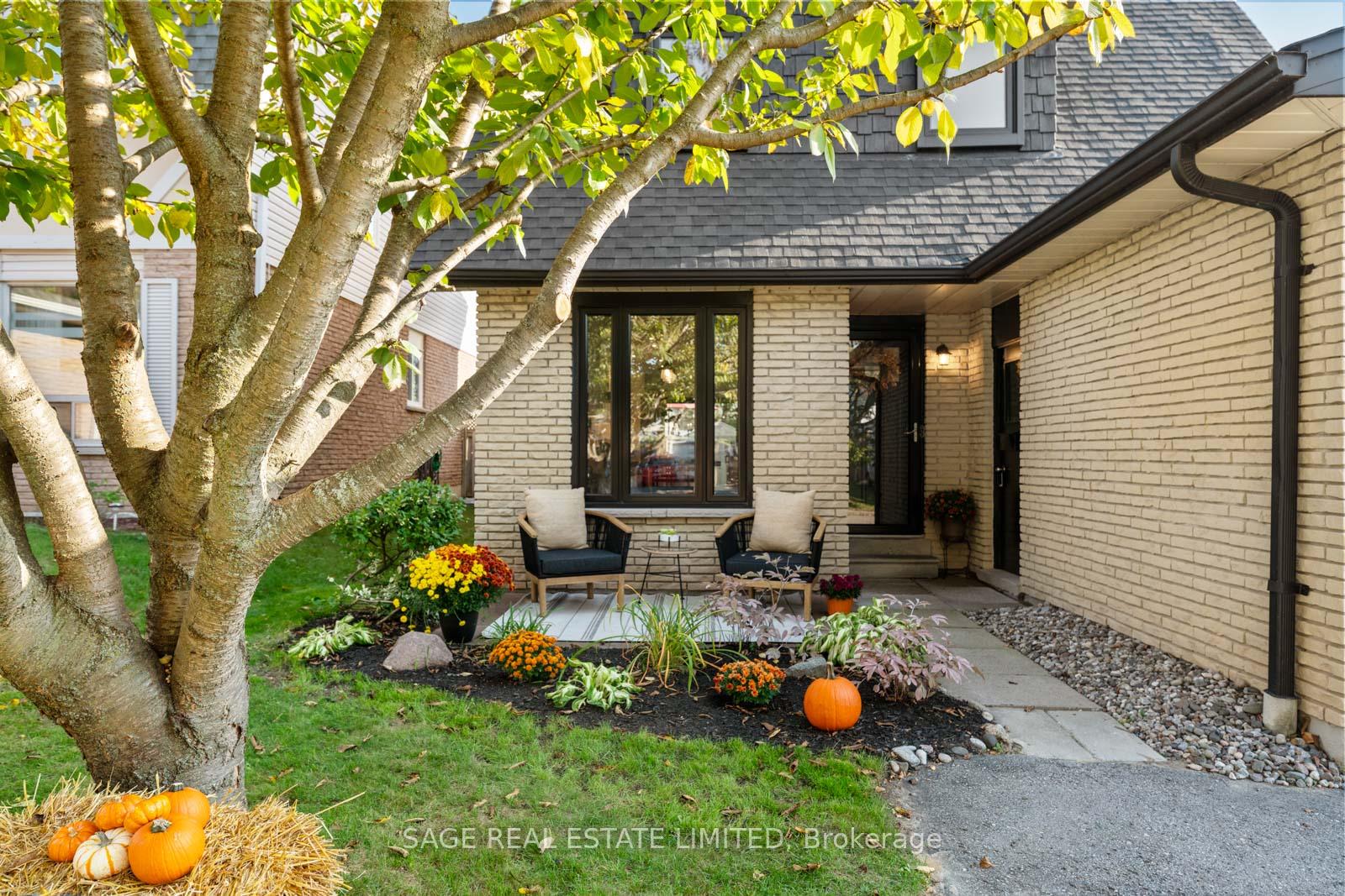 Photo 2 of 614 Stonebridge Lane, Pickering, West Shore — HOMEH