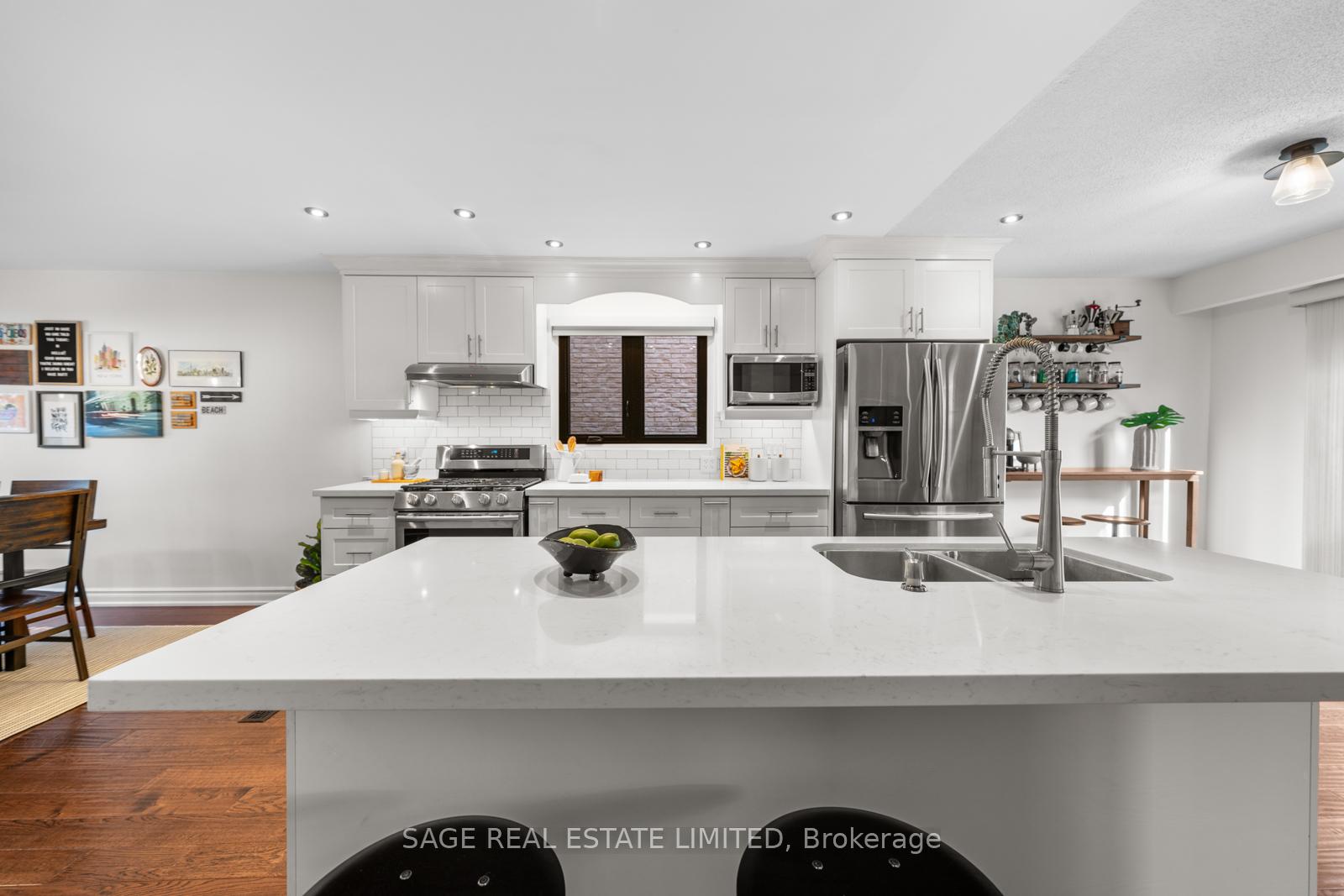 Photo 9 of 614 Stonebridge Lane, Pickering, West Shore — HOMEH