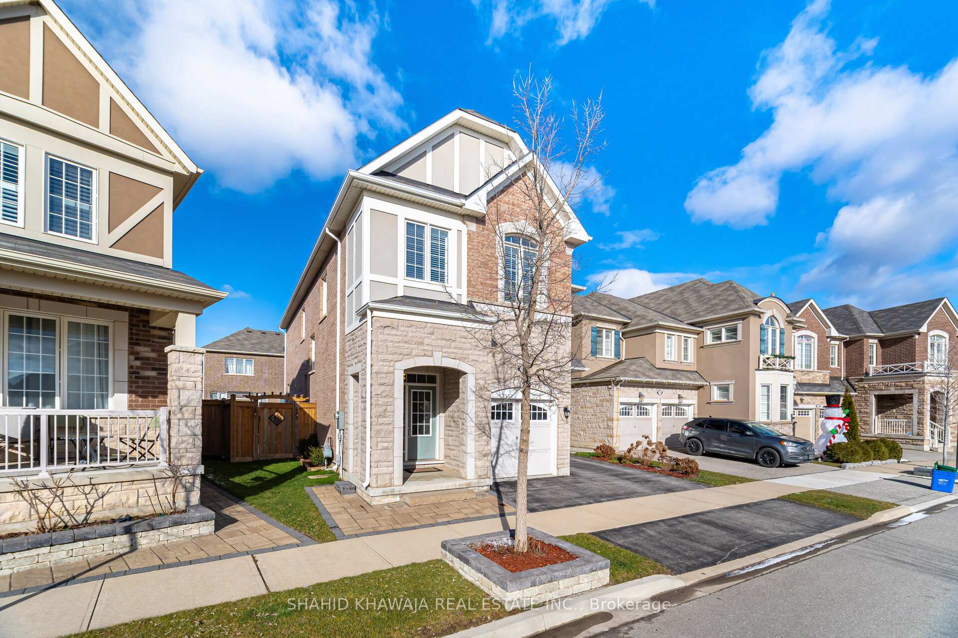 Photo 3 of 1388 Connaught Terrace, Milton, Ford — HOMEH