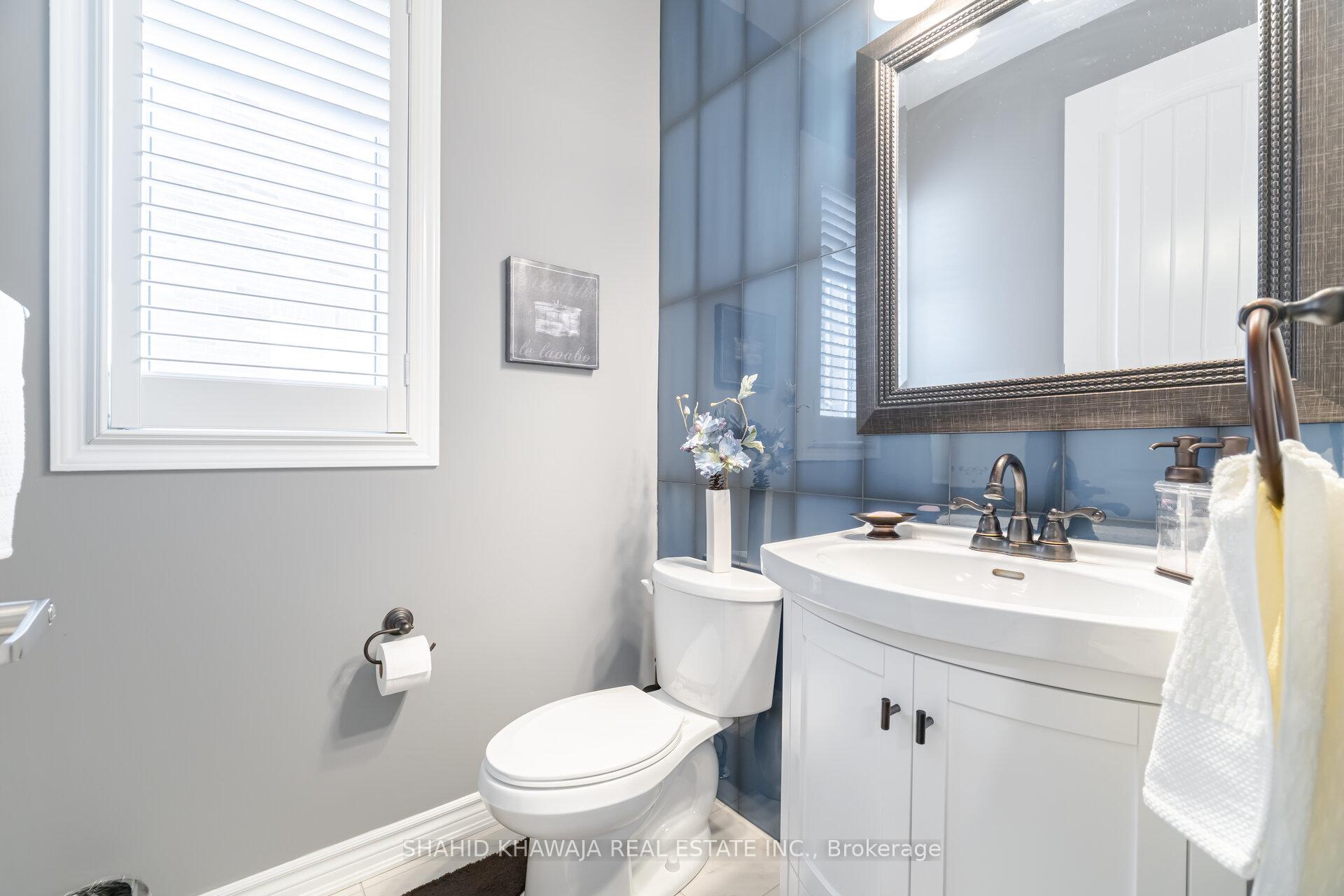 Photo 17 of 1388 Connaught Terrace, Milton, Ford — HOMEH