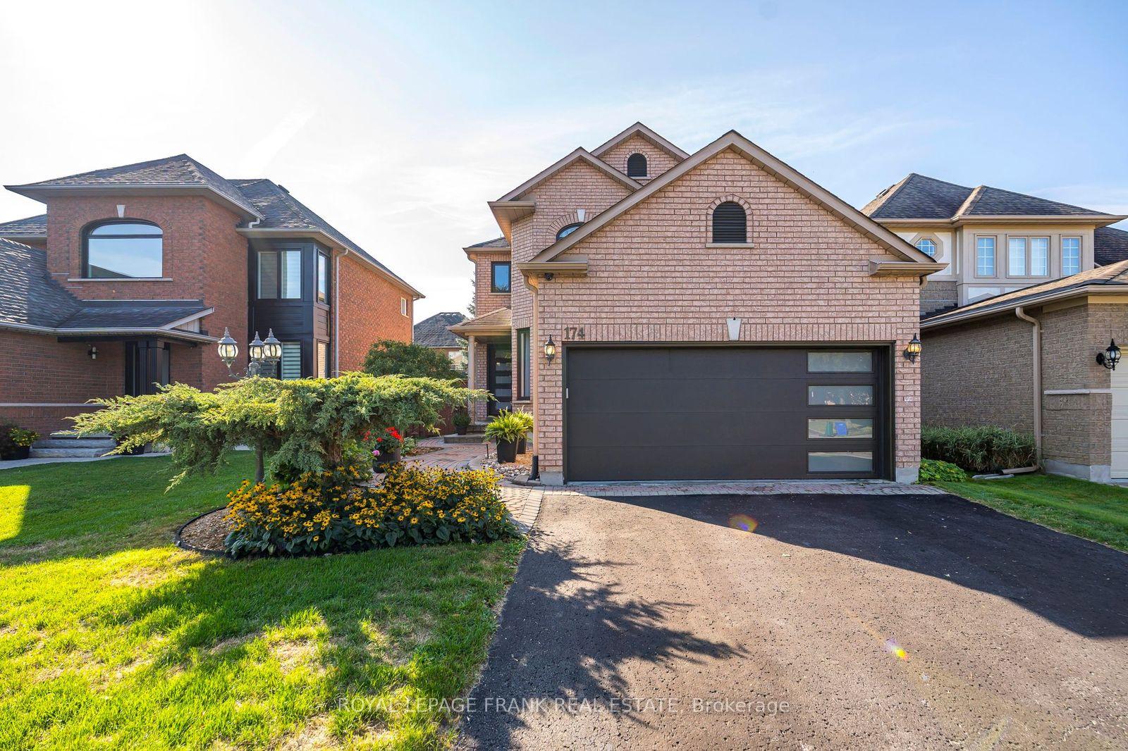 Photo 2 of 174 Thicket Crescent, Pickering, Highbush — HOMEH