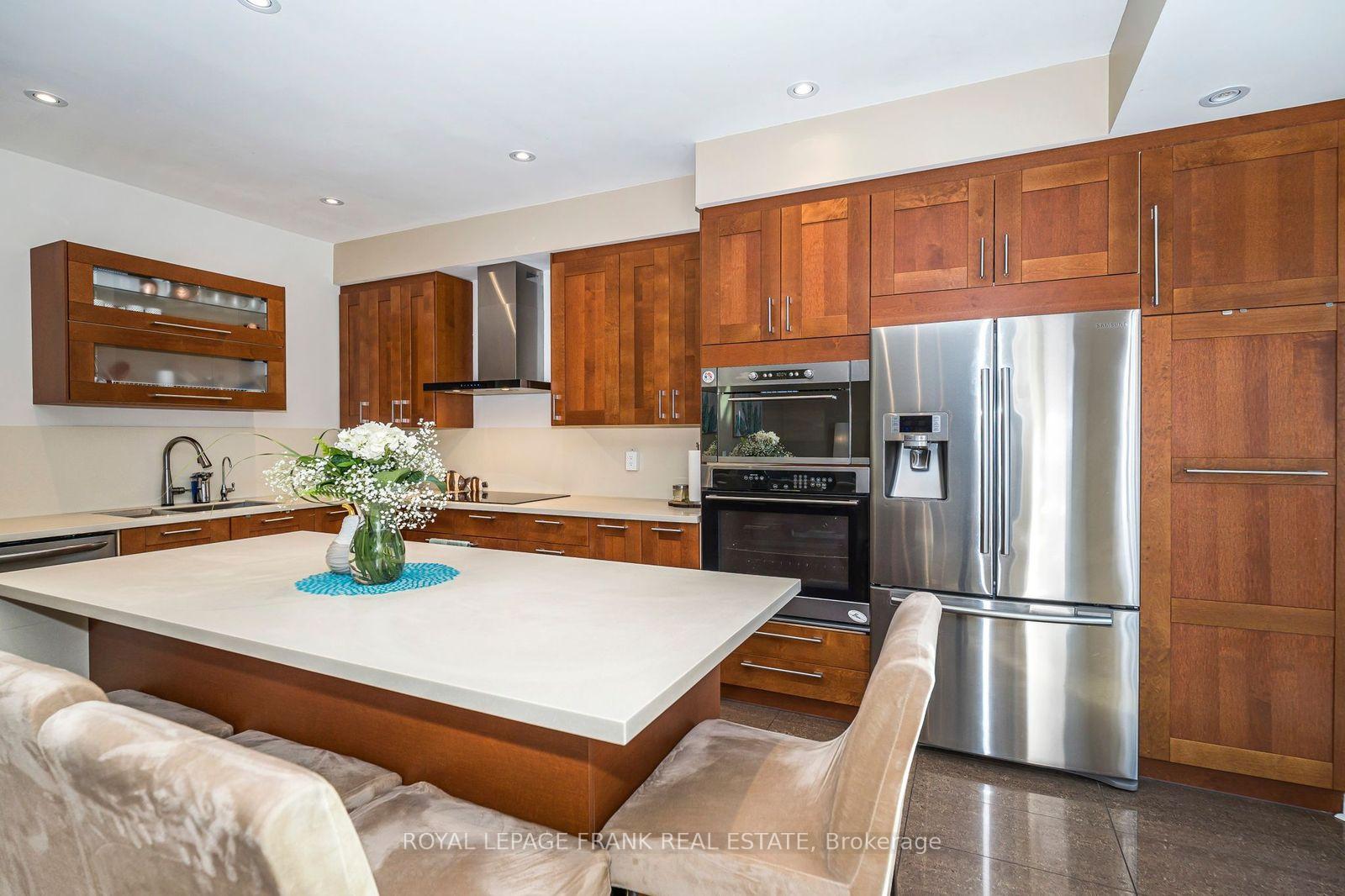 Photo 6 of 174 Thicket Crescent, Pickering, Highbush — HOMEH