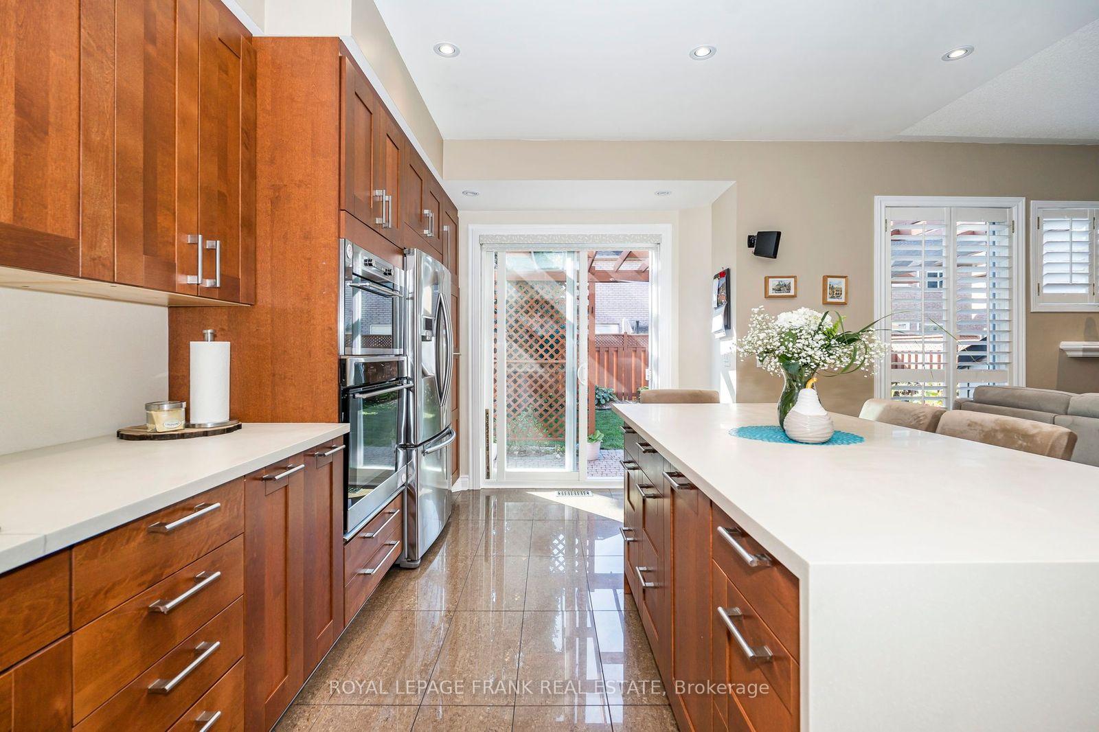 Photo 9 of 174 Thicket Crescent, Pickering, Highbush — HOMEH