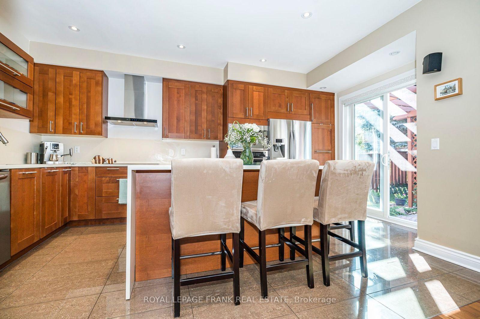 Photo 10 of 174 Thicket Crescent, Pickering, Highbush — HOMEH
