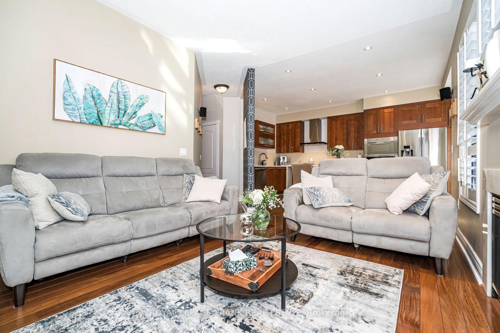 Photo 15 of 174 Thicket Crescent, Pickering, Highbush — HOMEH