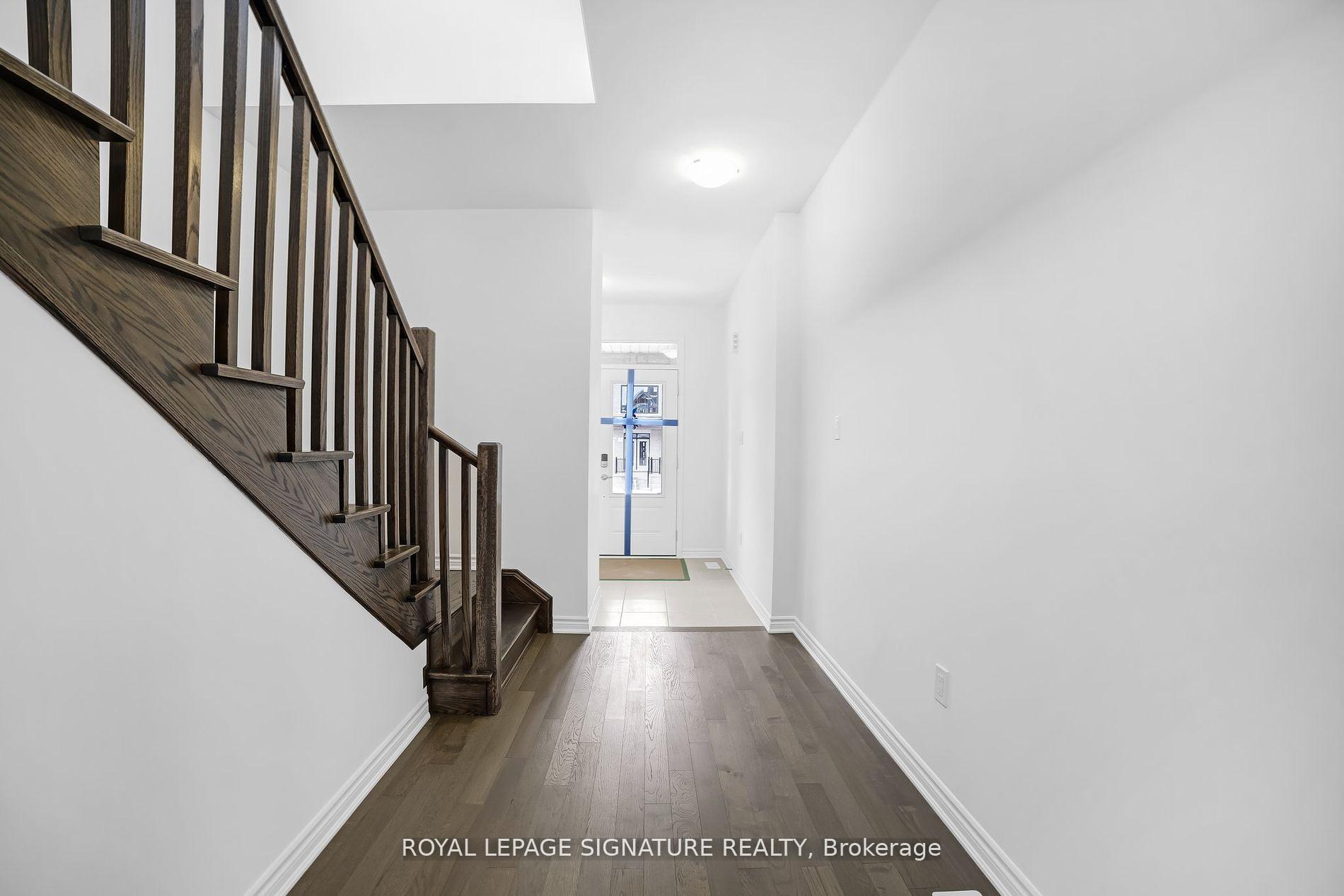 Photo 5 of 448 Kennedy Circle W, Milton, Cobban — HOMEH