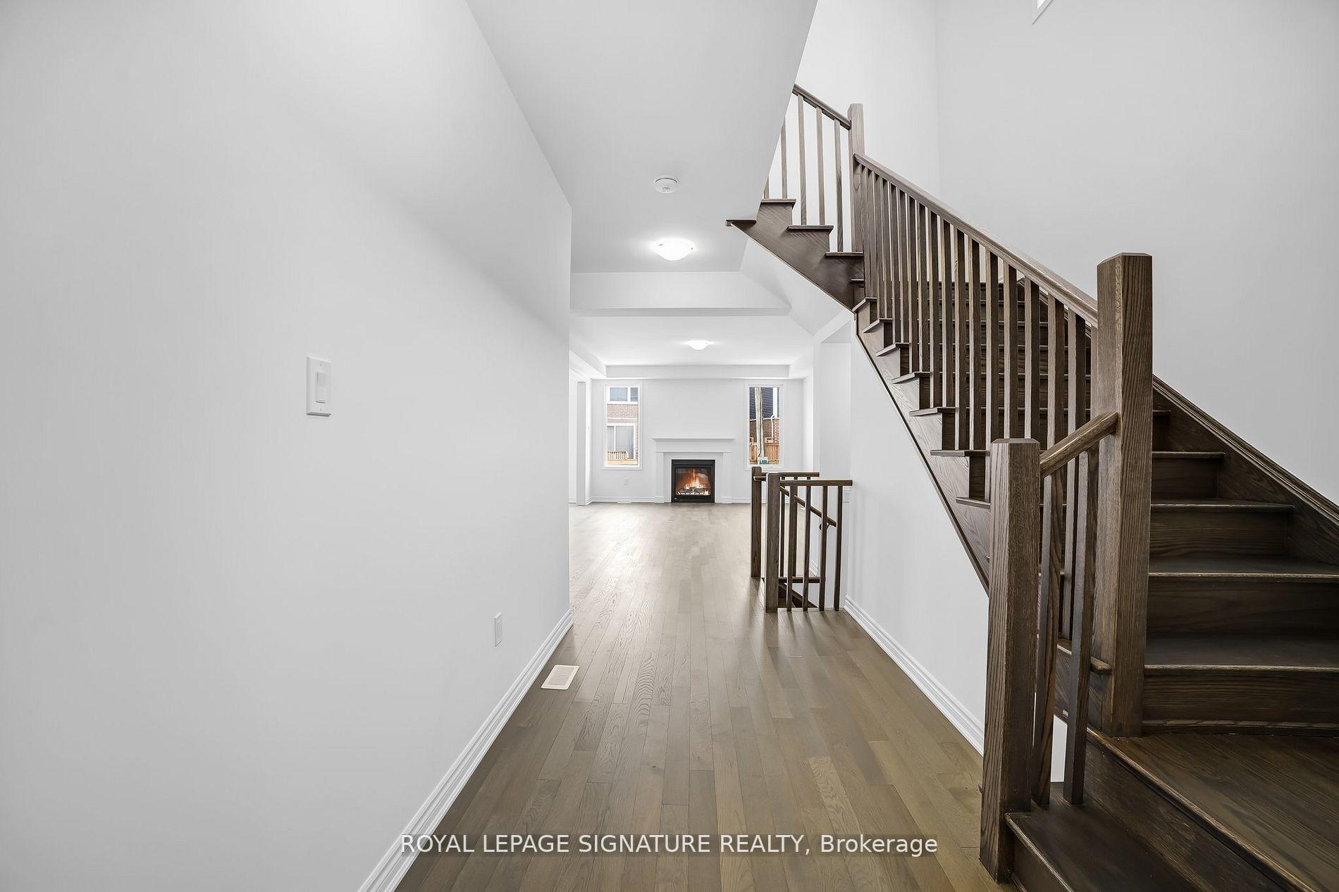 Photo 6 of 448 Kennedy Circle W, Milton, Cobban — HOMEH