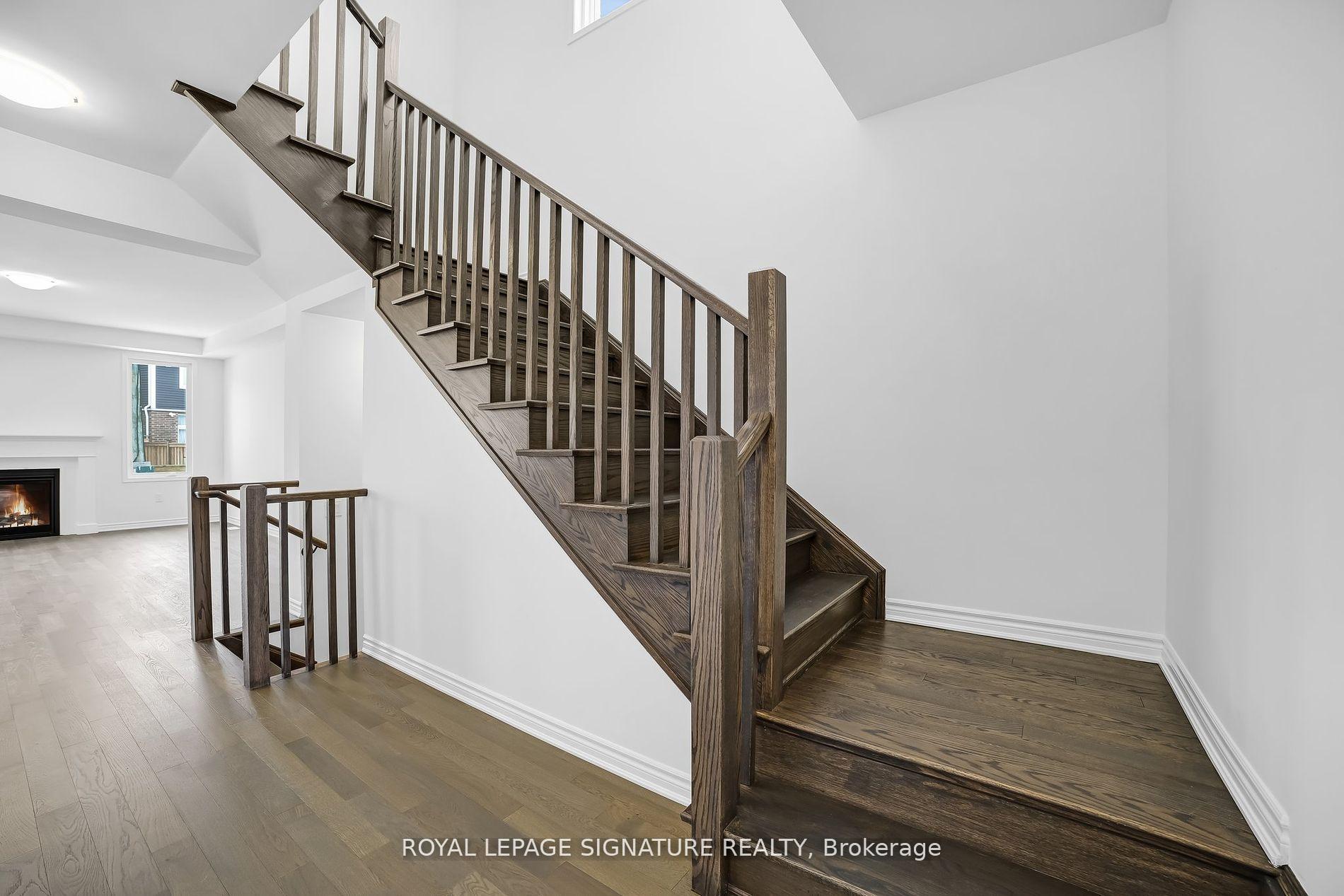 Photo 7 of 448 Kennedy Circle W, Milton, Cobban — HOMEH