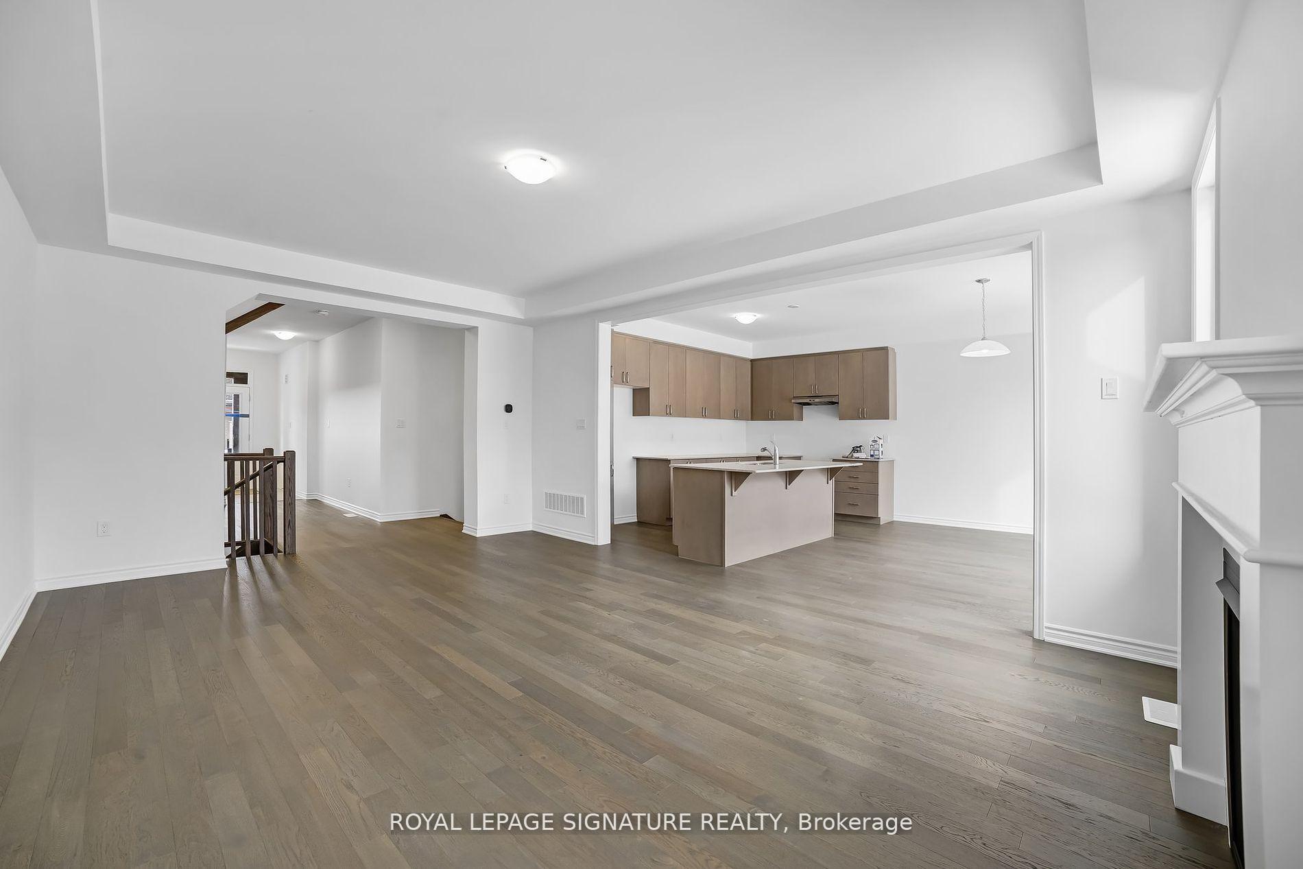 Photo 10 of 448 Kennedy Circle W, Milton, Cobban — HOMEH