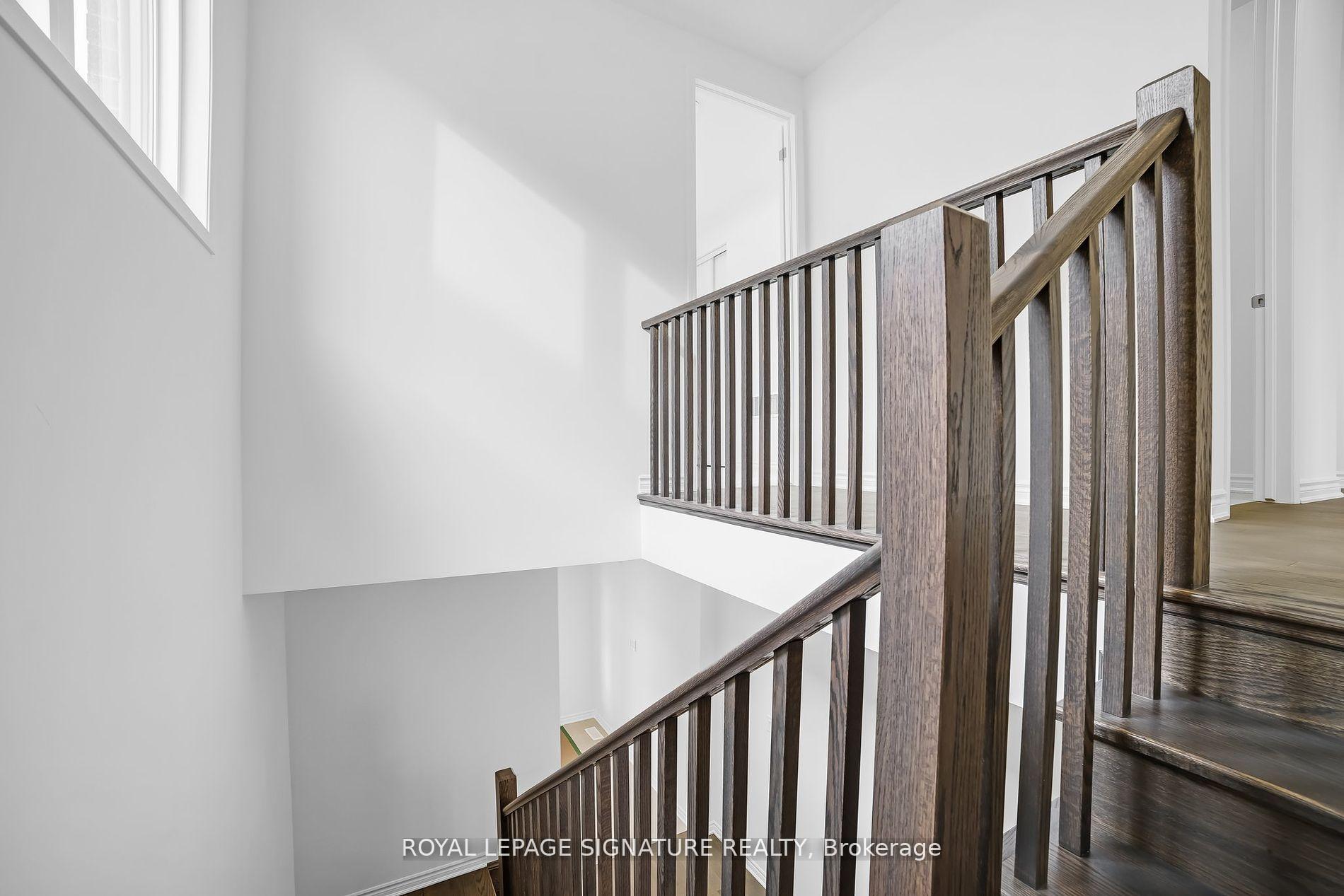 Photo 15 of 448 Kennedy Circle W, Milton, Cobban — HOMEH