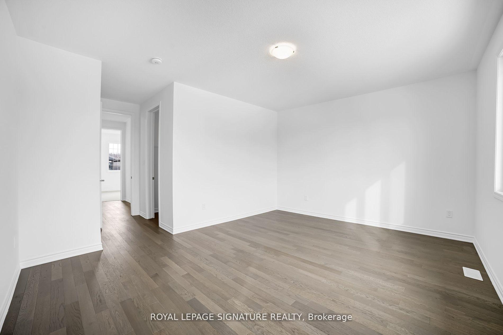 Photo 16 of 448 Kennedy Circle W, Milton, Cobban — HOMEH