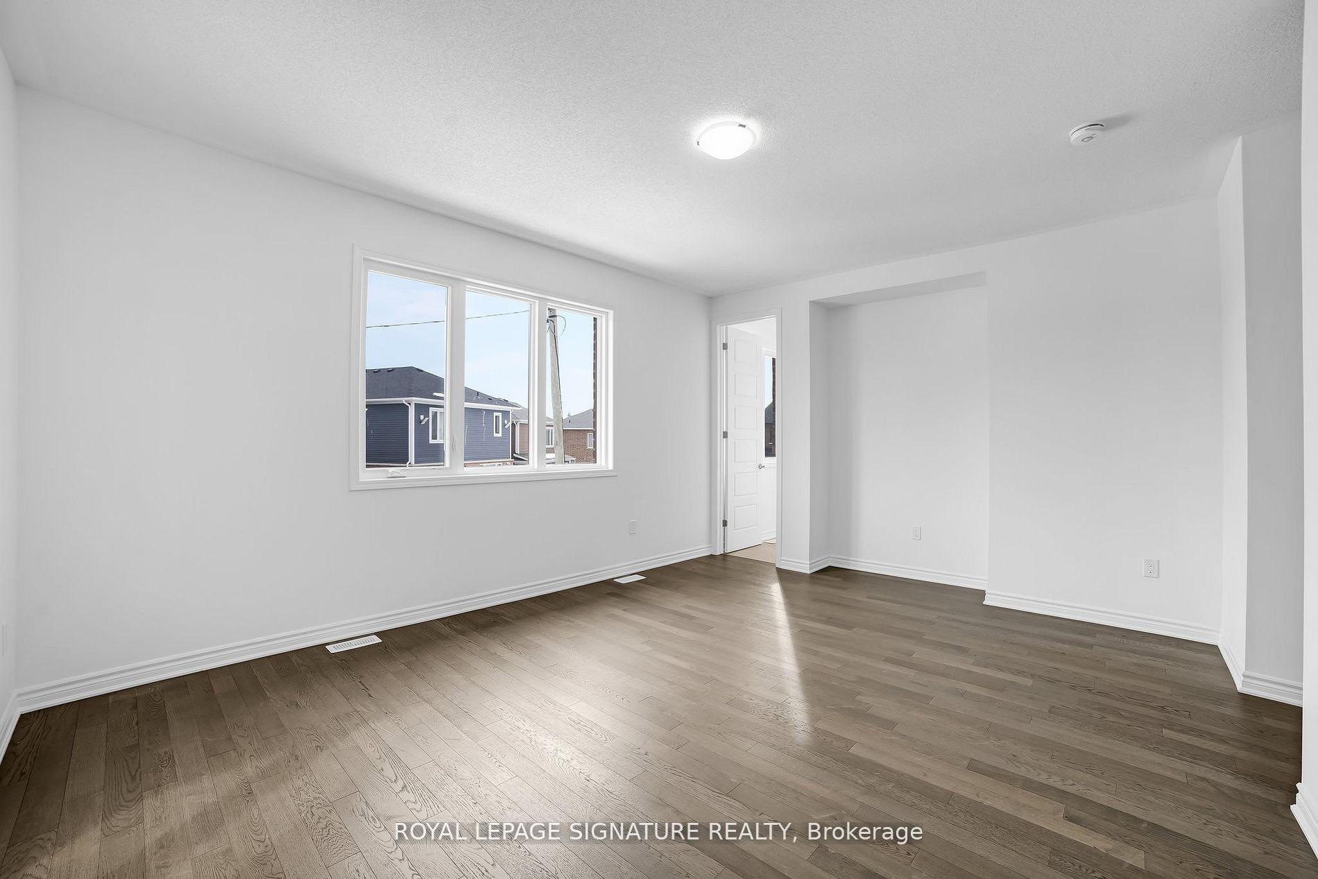 Photo 18 of 448 Kennedy Circle W, Milton, Cobban — HOMEH