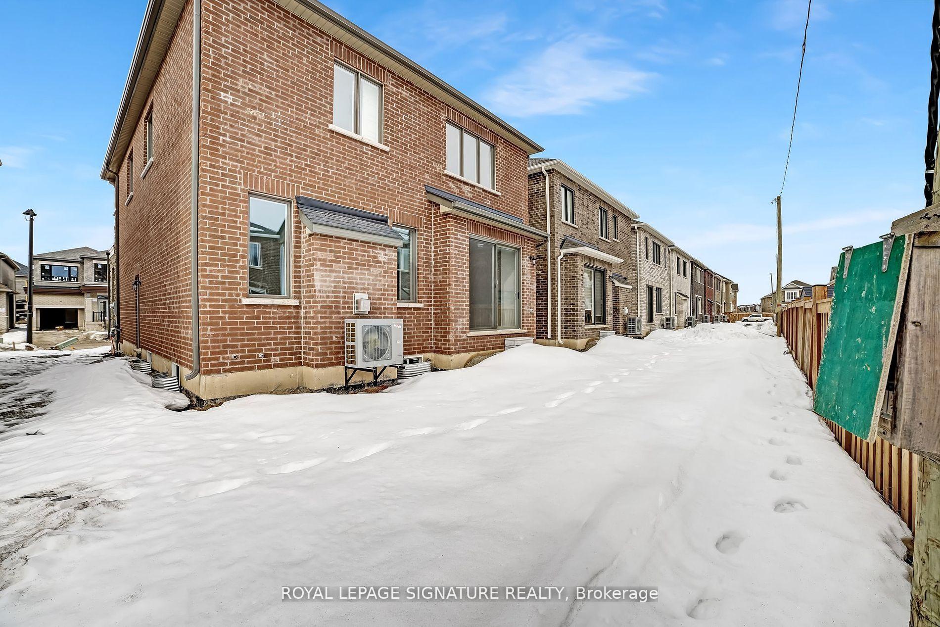 Photo 36 of 448 Kennedy Circle W, Milton, Cobban — HOMEH
