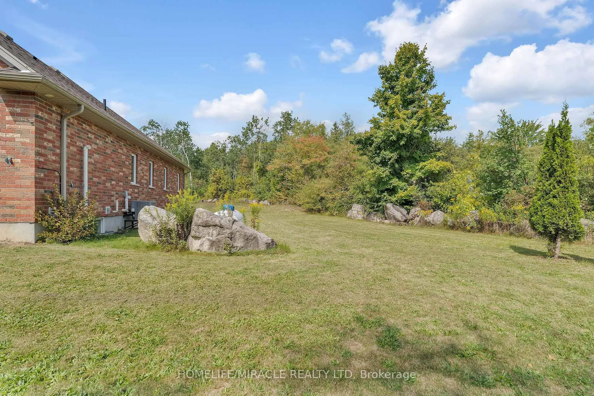 Photo 3 of 6956 Concession 4, Puslinch, Rural Puslinch West — HOMEH
