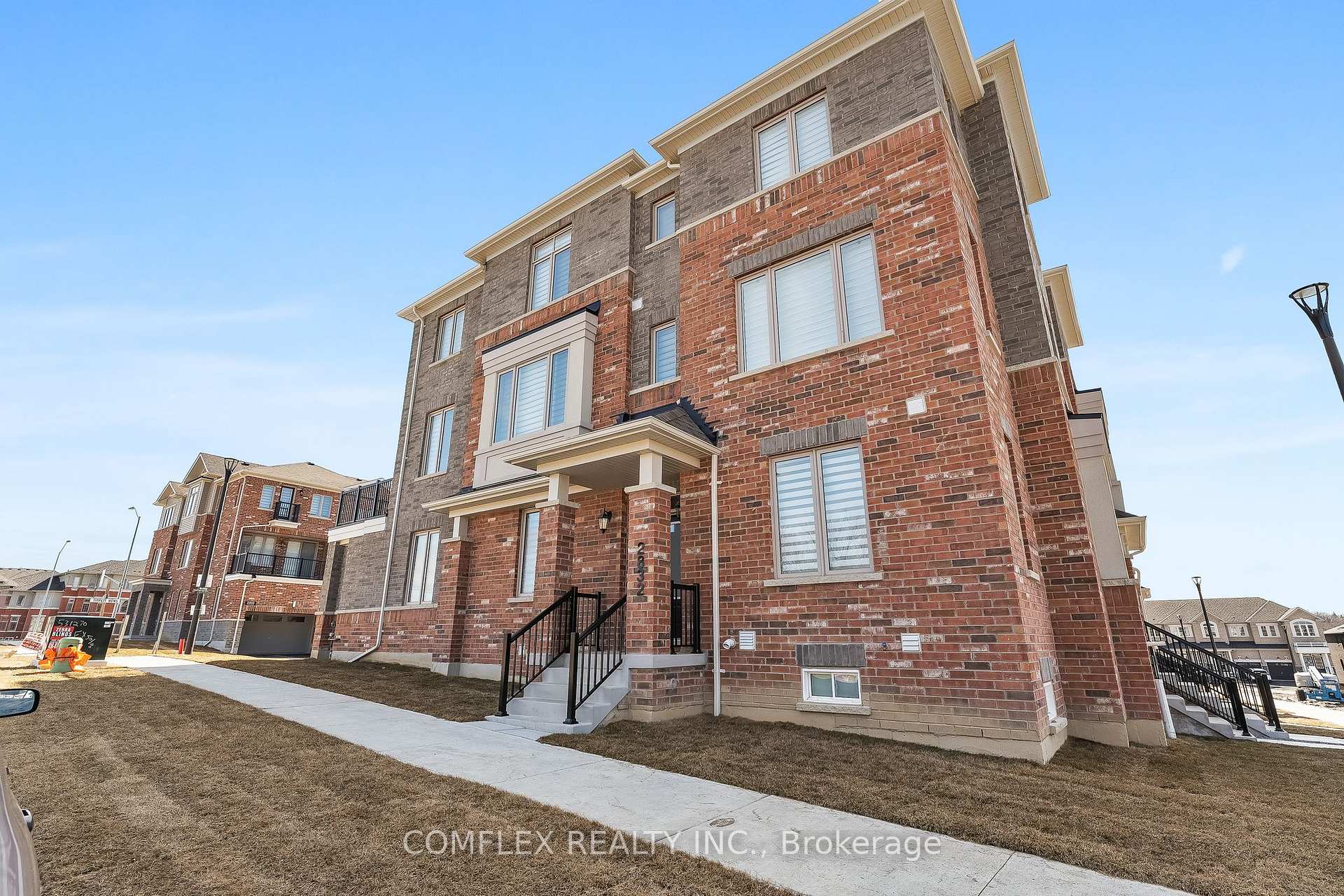 Photo 3 of 2832 Tippett Mews, Pickering, Rural Pickering — HOMEH