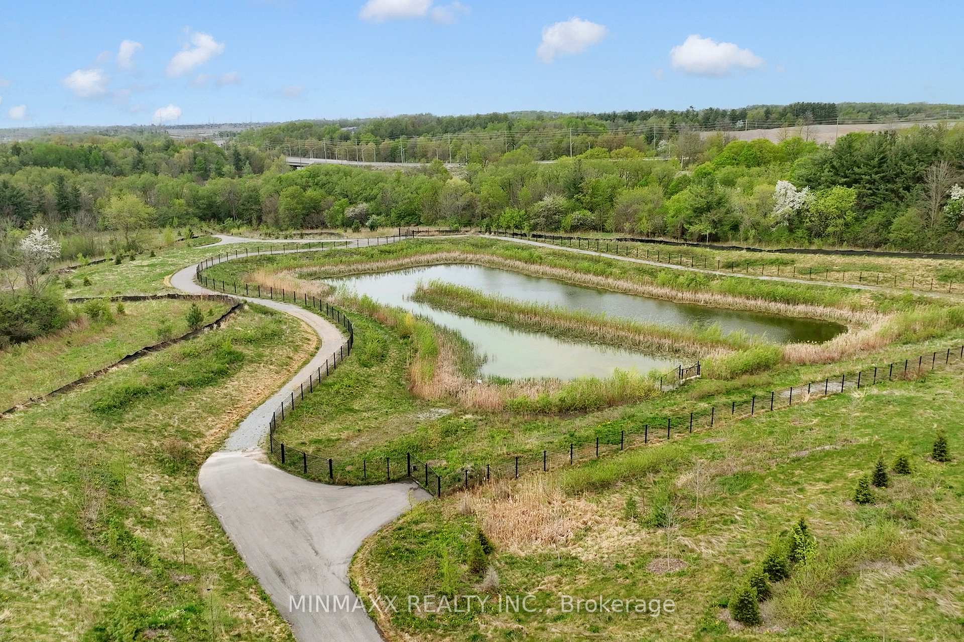 Photo 7 of 3050 Hollyberry Trail, Pickering, Rural Pickering — HOMEH