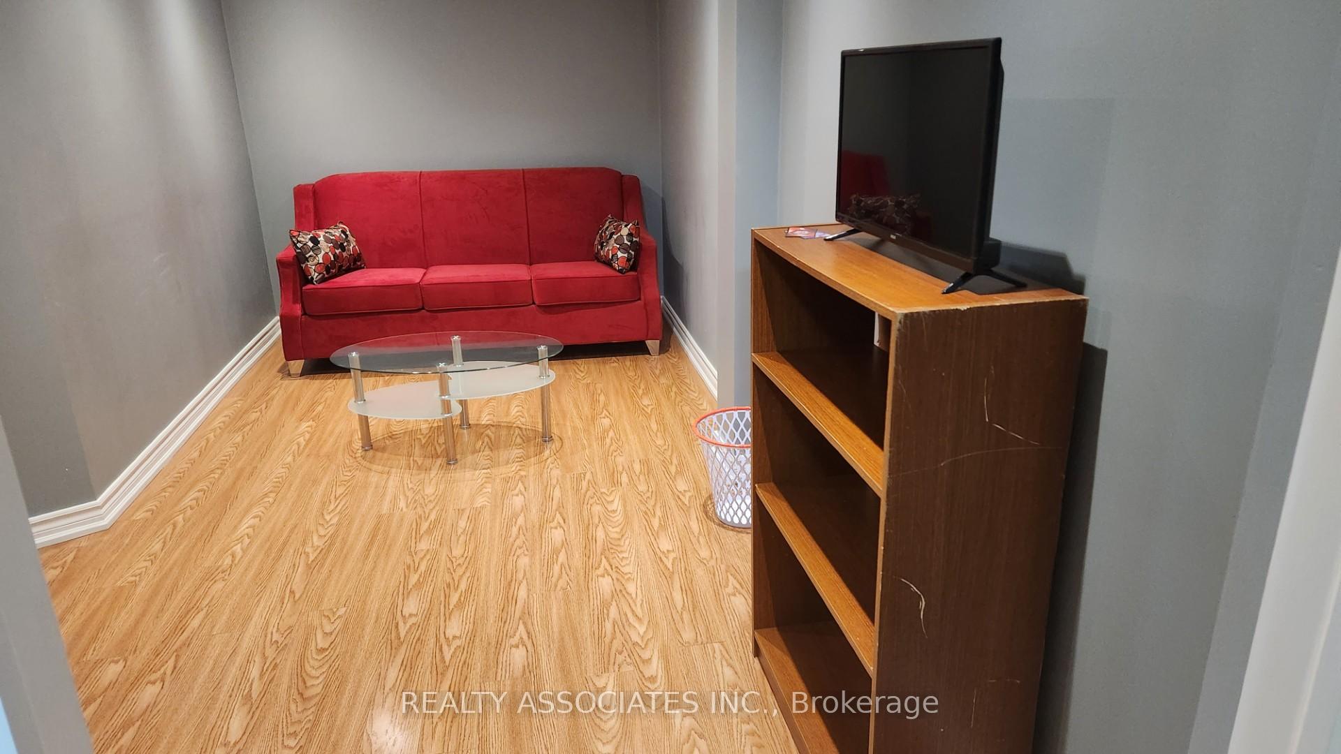 Photo 4 of 358 Chickadee Court, Pickering, Highbush — HOMEH
