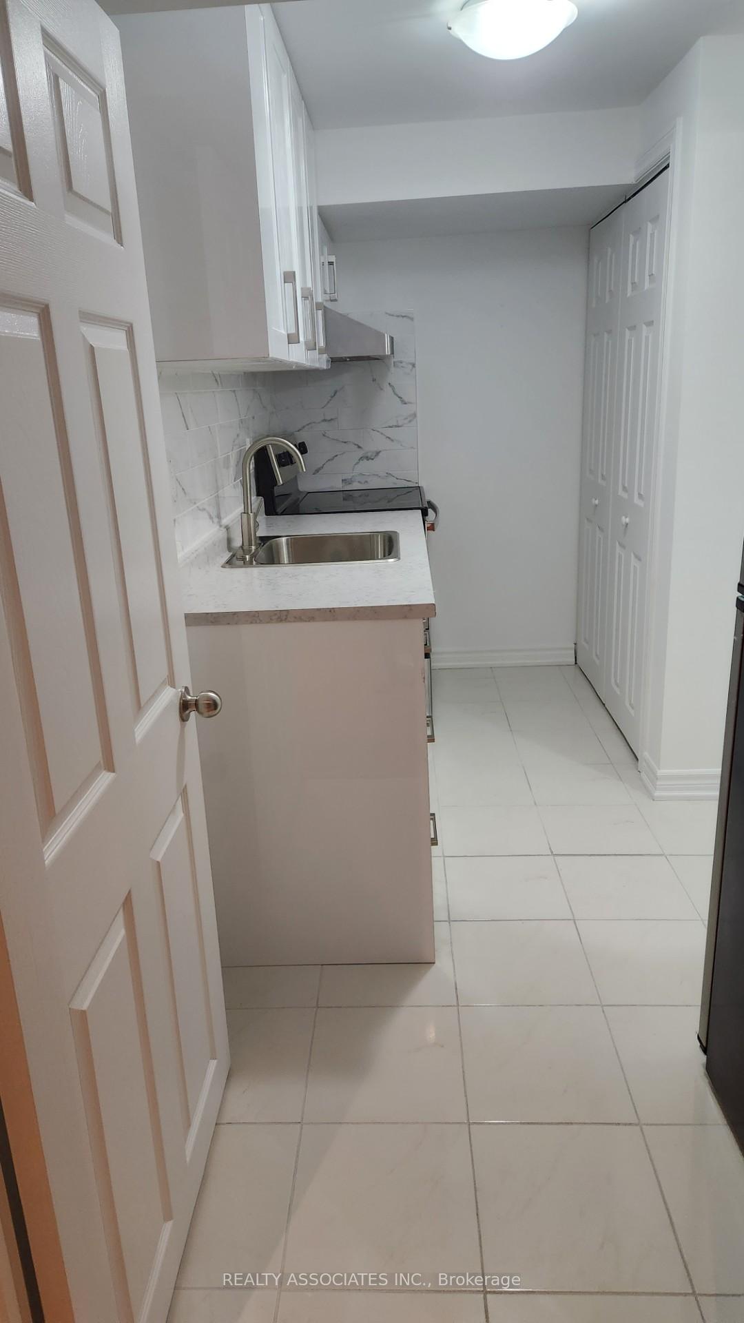 Photo 10 of 358 Chickadee Court, Pickering, Highbush — HOMEH