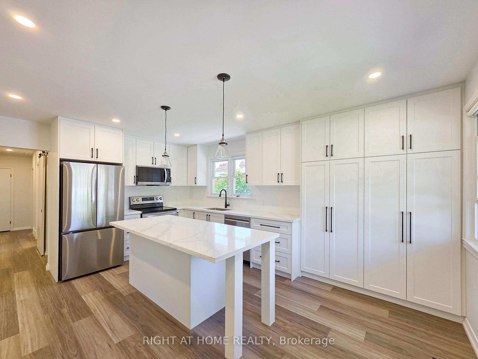 Photo 4 of Unit Upper, 323 Marion Avenue, Oshawa, McLaughlin — HOMEH