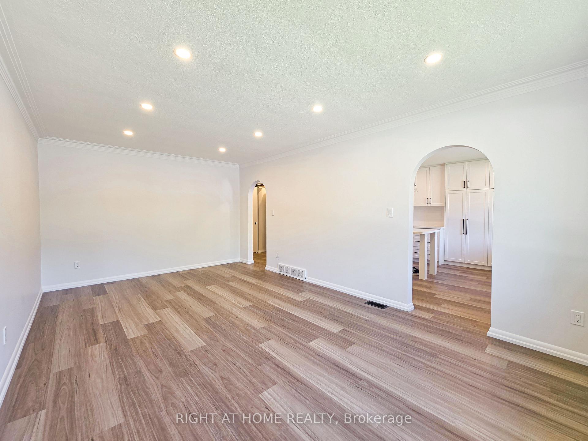 Photo 11 of Unit Upper, 323 Marion Avenue, Oshawa, McLaughlin — HOMEH