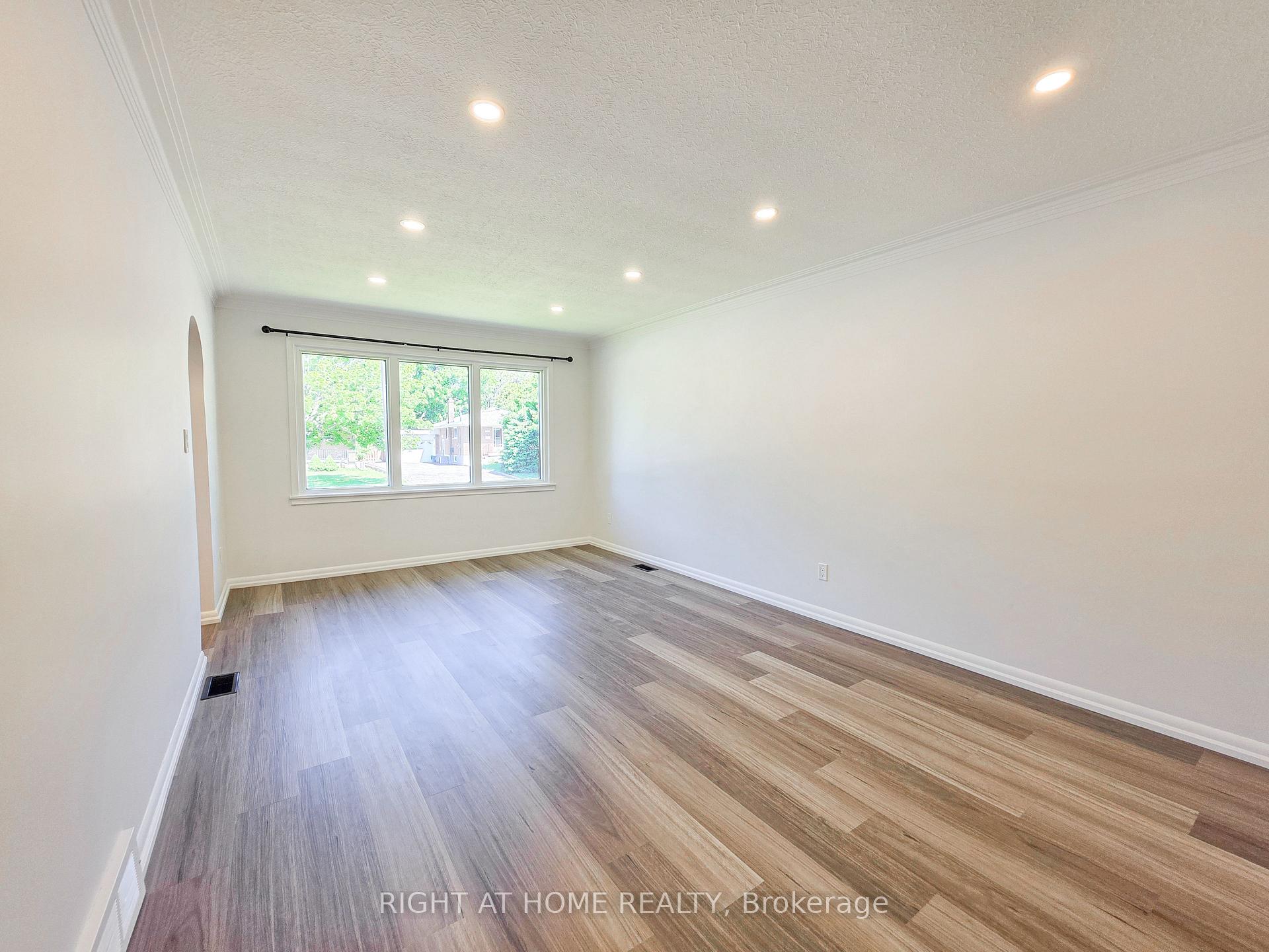 Photo 13 of Unit Upper, 323 Marion Avenue, Oshawa, McLaughlin — HOMEH