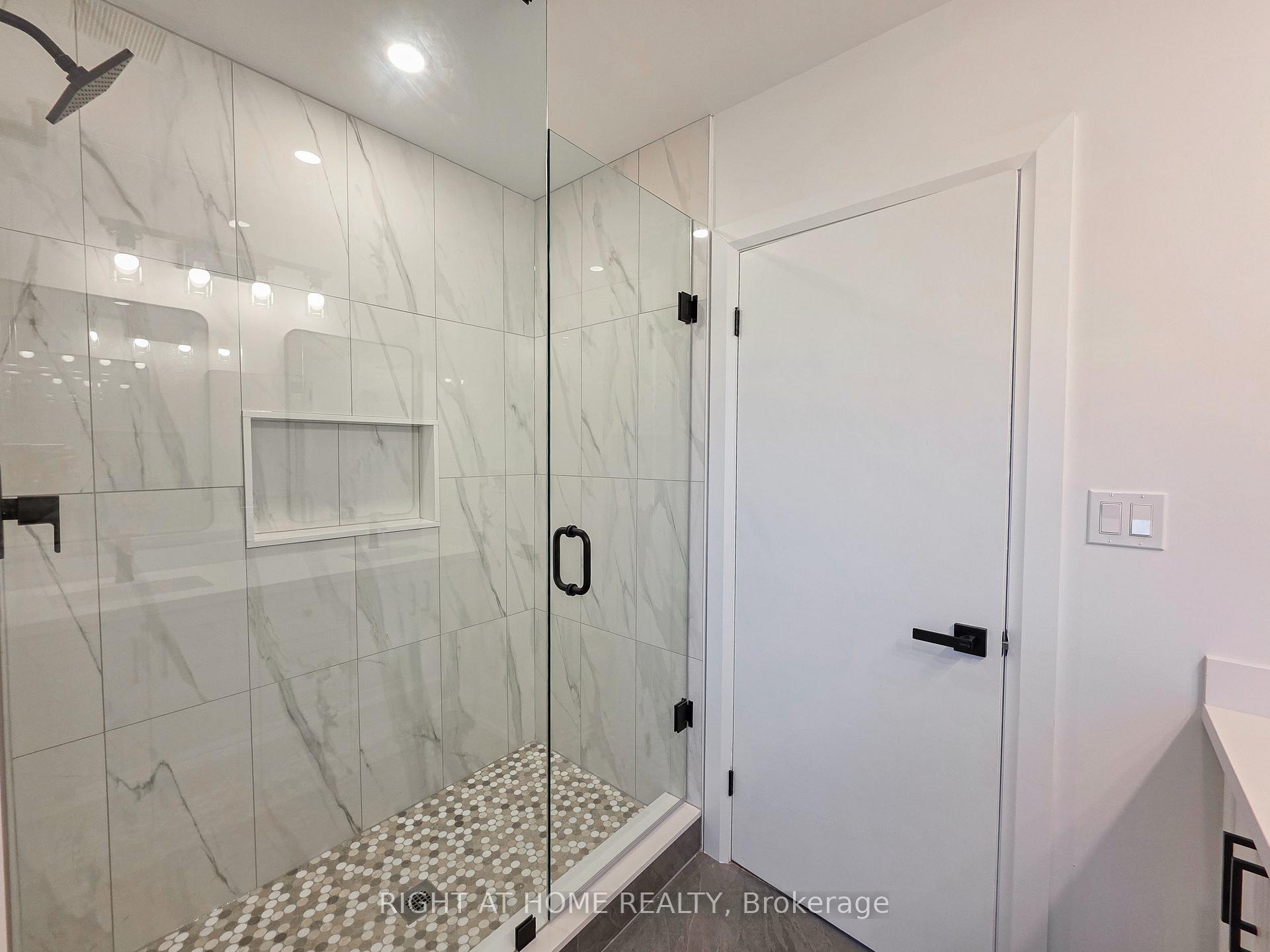 Photo 29 of Unit Upper, 323 Marion Avenue, Oshawa, McLaughlin — HOMEH
