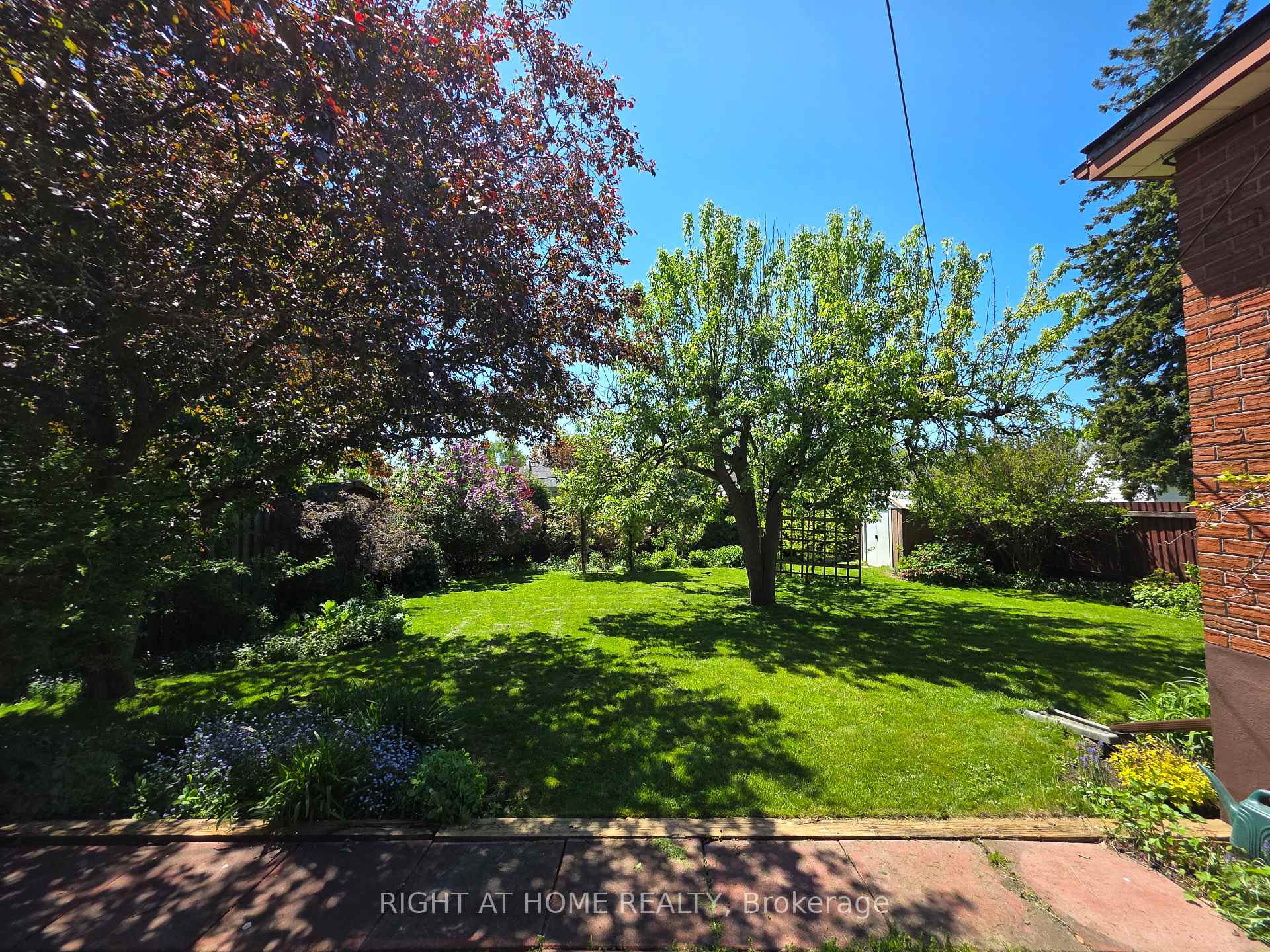 Photo 30 of Unit Upper, 323 Marion Avenue, Oshawa, McLaughlin — HOMEH