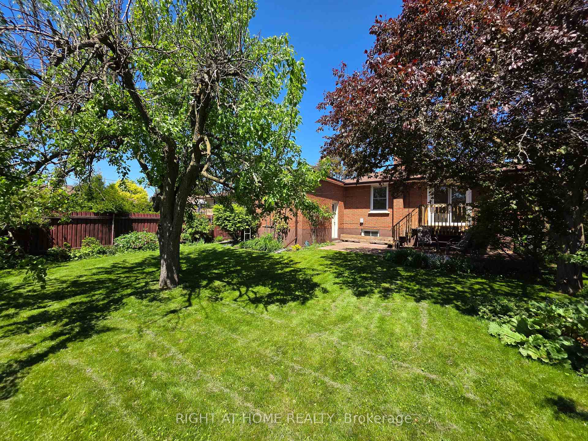 Photo 32 of Unit Upper, 323 Marion Avenue, Oshawa, McLaughlin — HOMEH