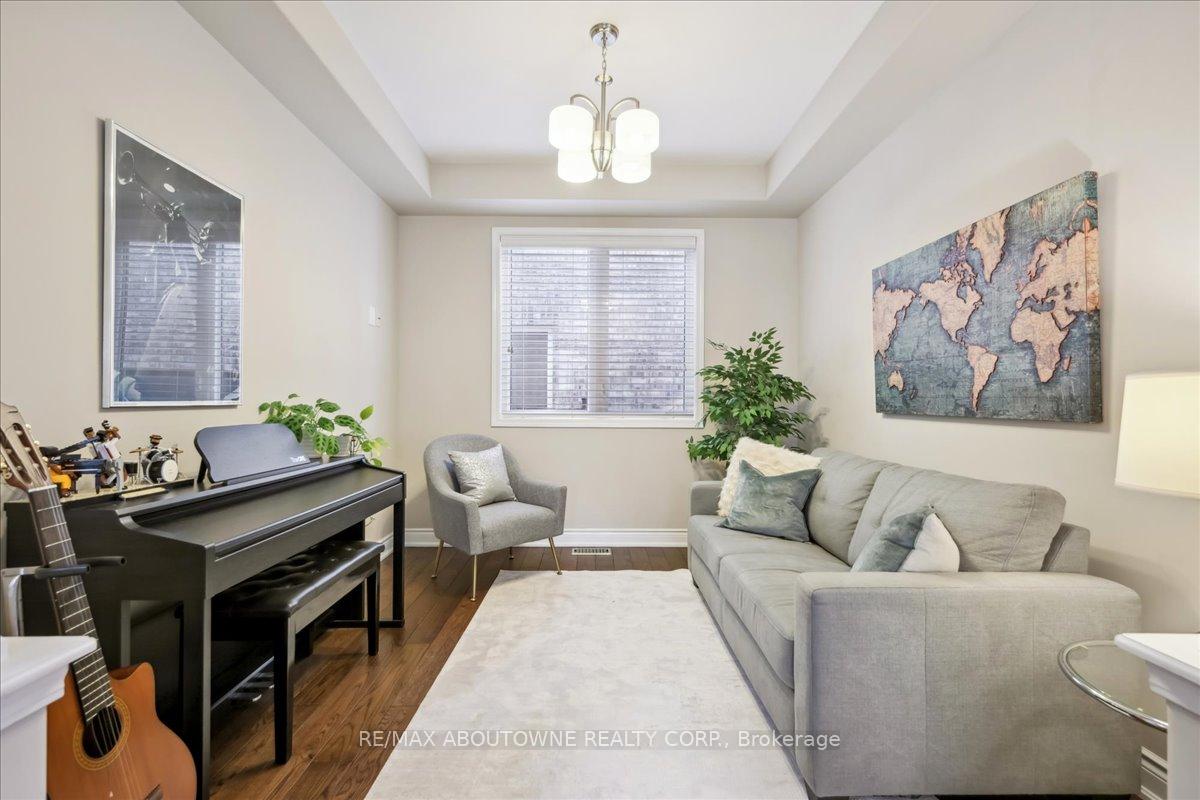 Photo 8 of 407 Wettlaufer Terrace, Milton, Scott — HOMEH