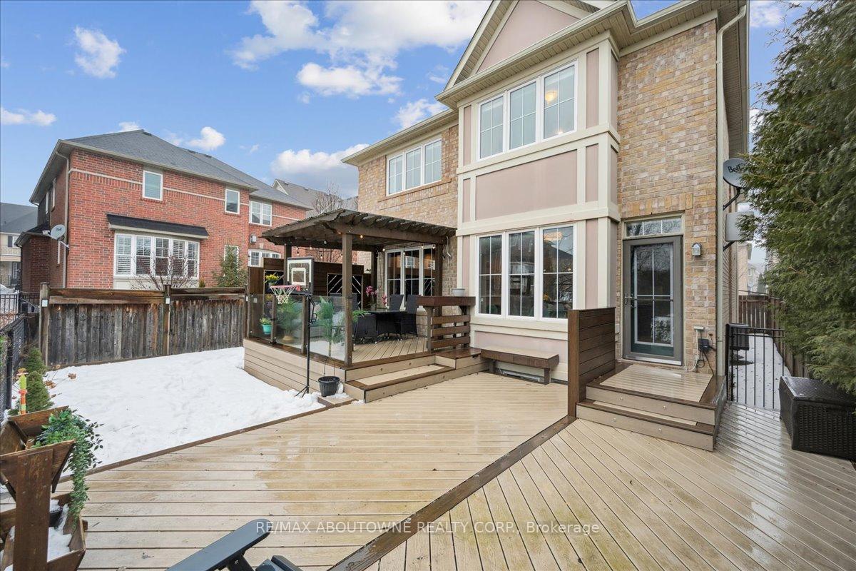 Photo 32 of 407 Wettlaufer Terrace, Milton, Scott — HOMEH