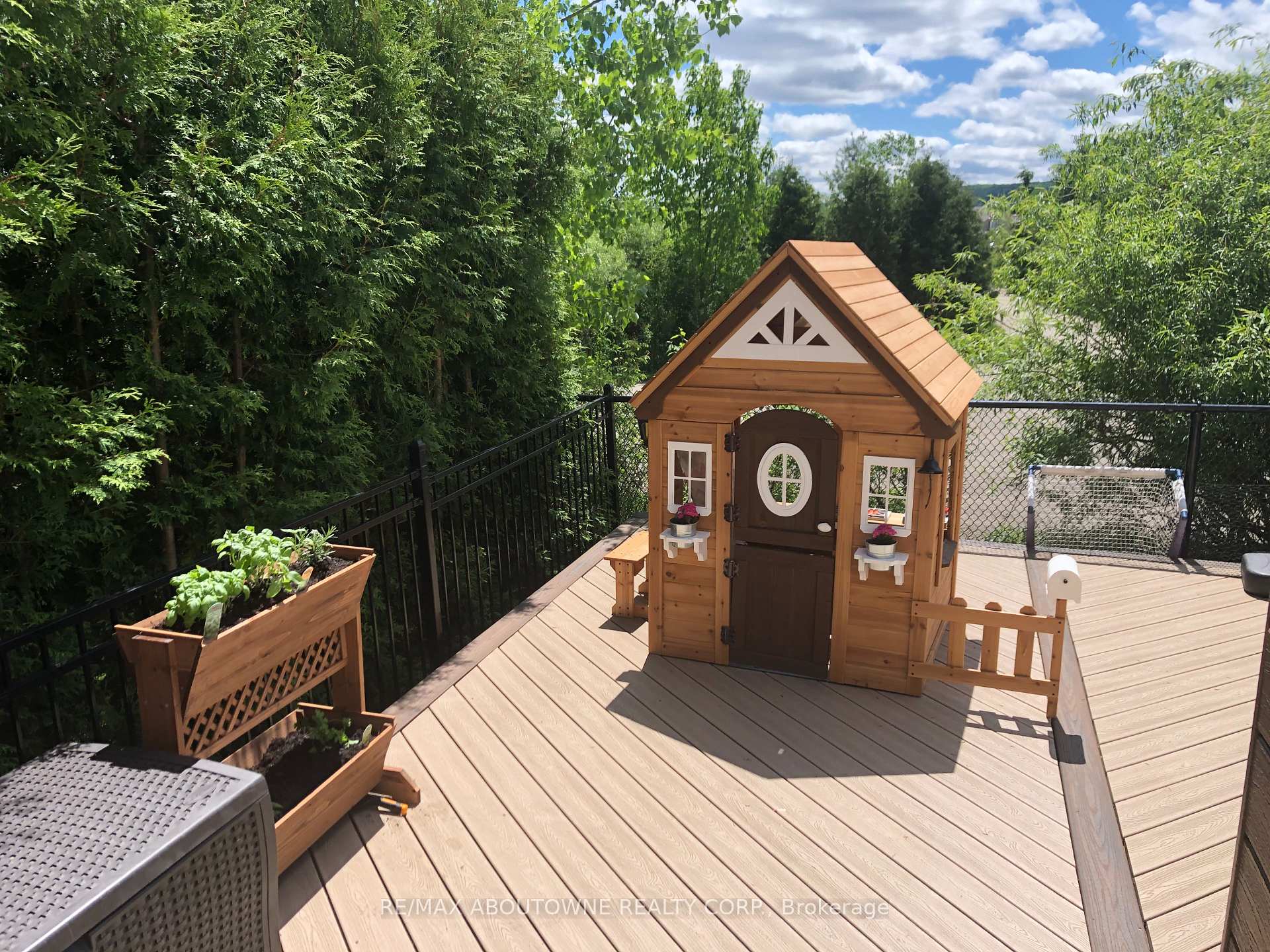 Photo 37 of 407 Wettlaufer Terrace, Milton, Scott — HOMEH