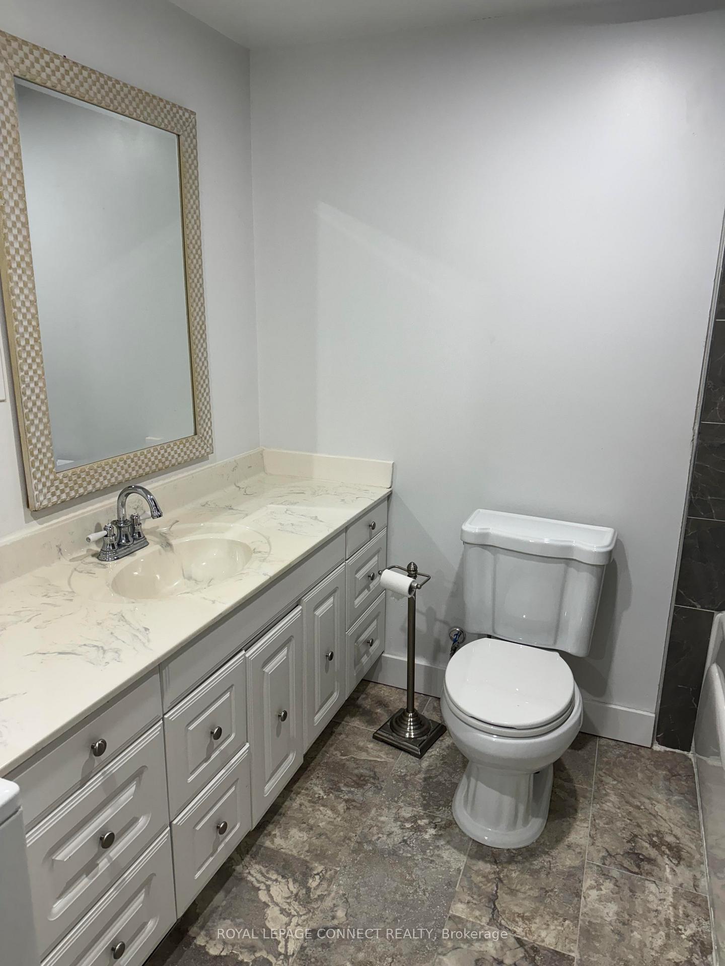Photo 8 of 533 Gardenview Square, Pickering, Amberlea — HOMEH