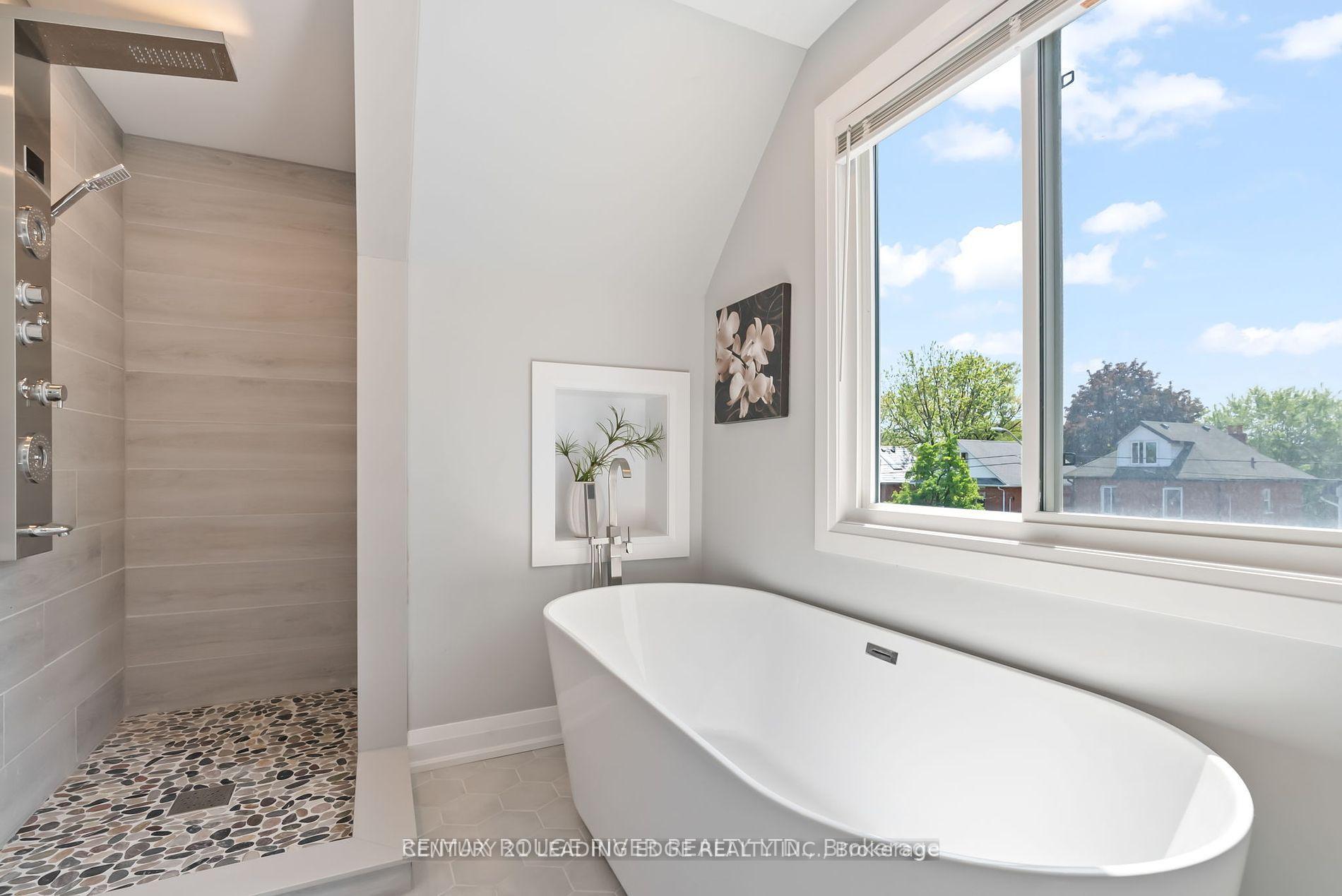Photo 24 of 127 Ritson Road S, Oshawa, Central — HOMEH