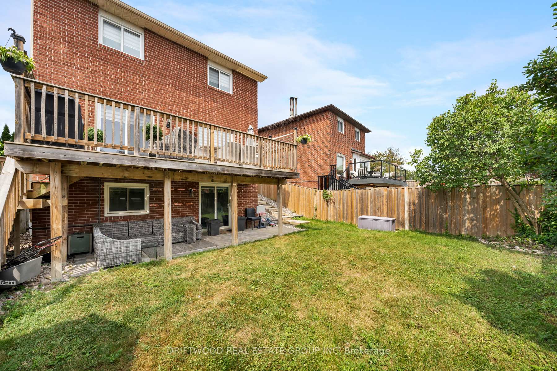 Photo 2 of 515 Norfolk Square, Pickering, Amberlea — HOMEH