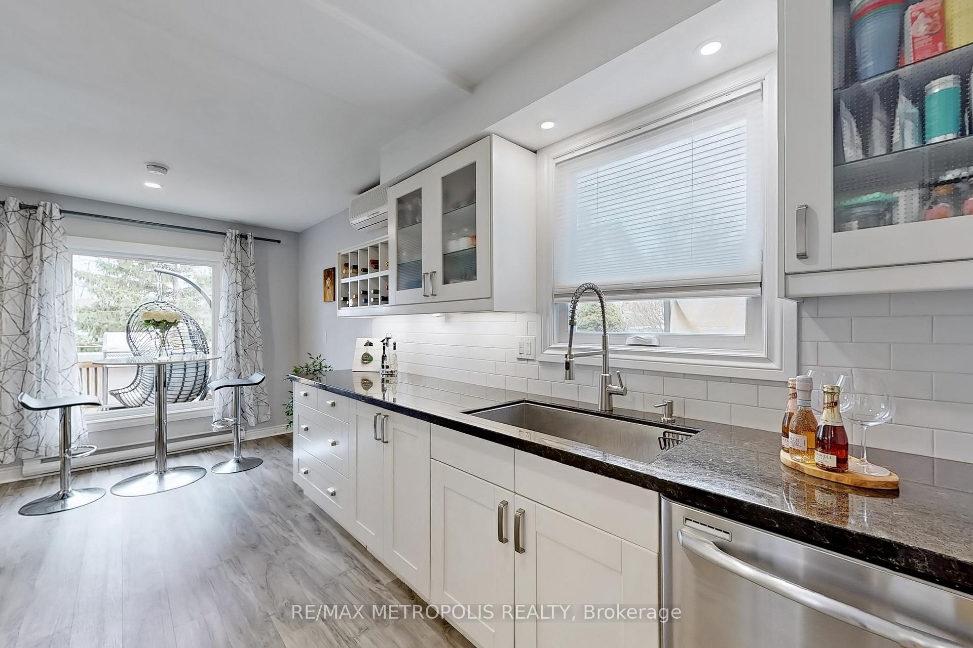 Photo 6 of 5 Thomas Street, Oshawa, Lakeview — HOMEH