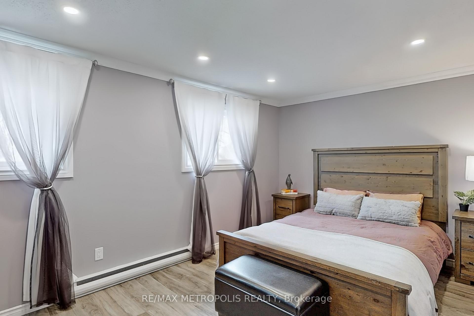 Photo 20 of 5 Thomas Street, Oshawa, Lakeview — HOMEH