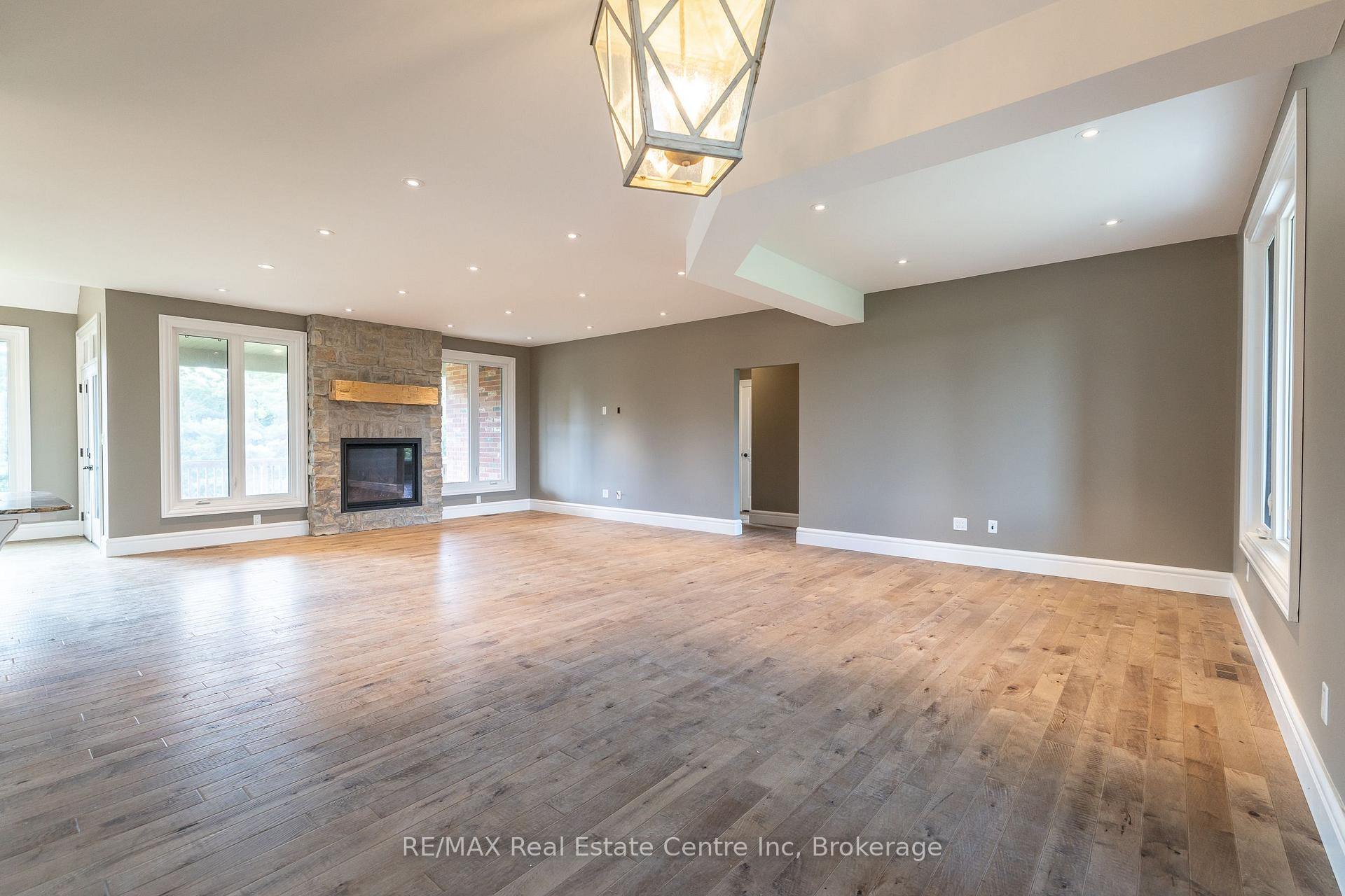 Photo 12 of 7355 Concession 1 Road, Puslinch, Crieff/Aikensville/Killean — HOMEH