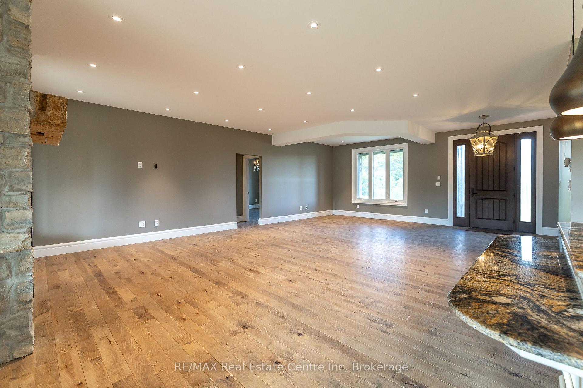 Photo 15 of 7355 Concession 1 Road, Puslinch, Crieff/Aikensville/Killean — HOMEH
