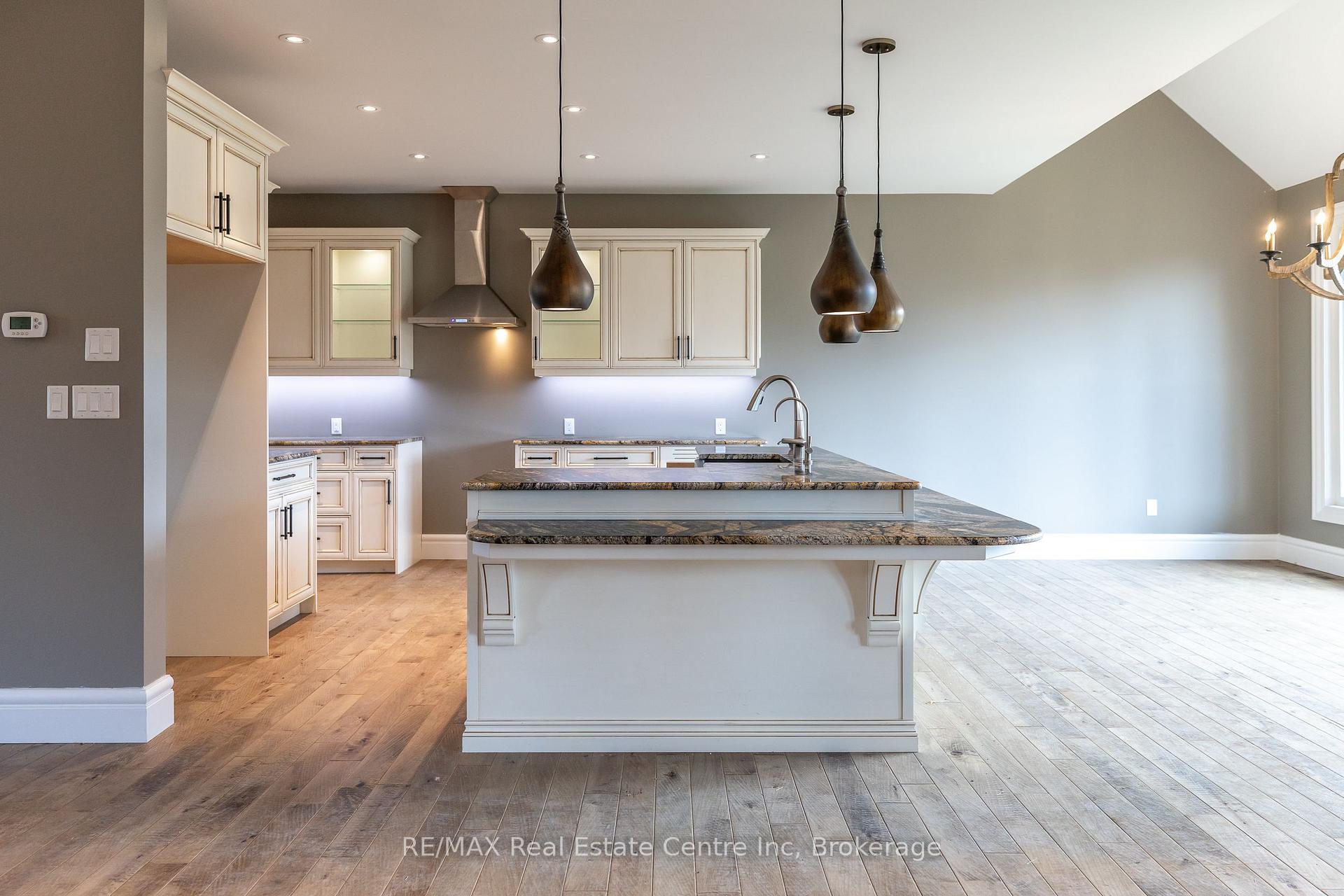 Photo 17 of 7355 Concession 1 Road, Puslinch, Crieff/Aikensville/Killean — HOMEH